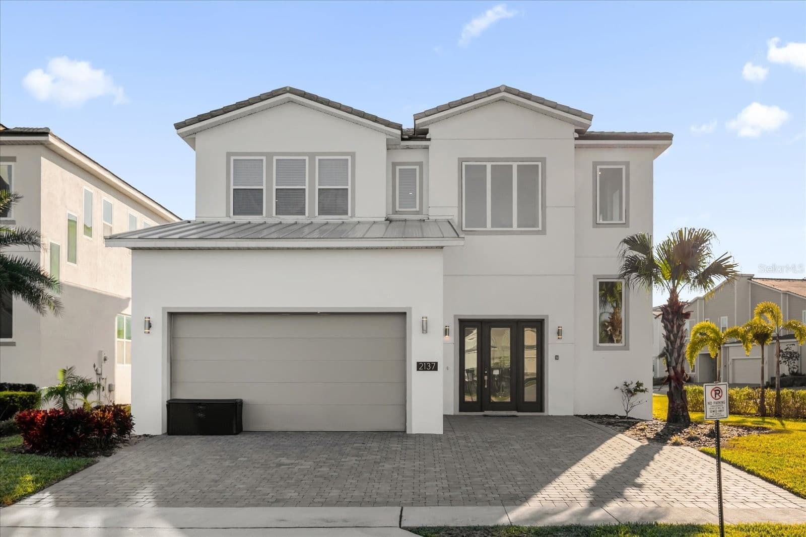 2137 PINE OAK