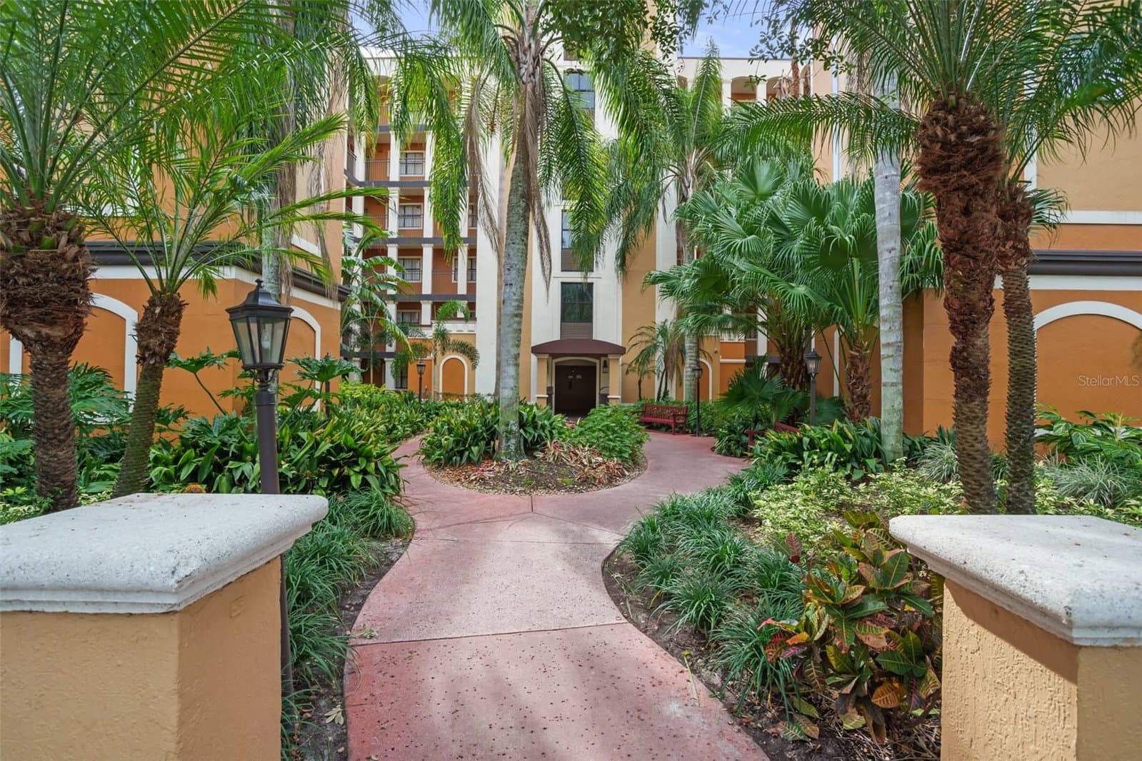 12538 FLORIDAYS RESORT