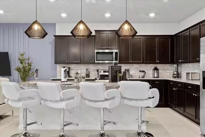 2190 LELANI
