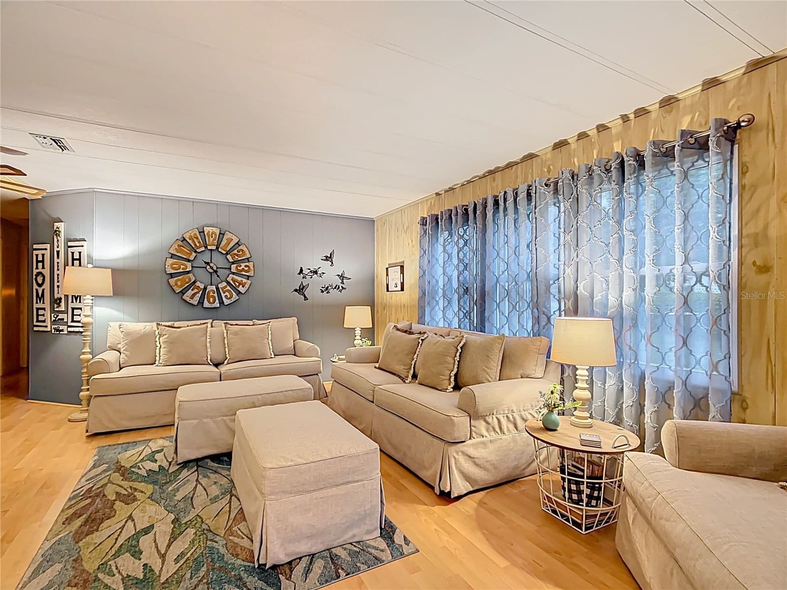 Photo 4 of 6044 GRAND OAKS
