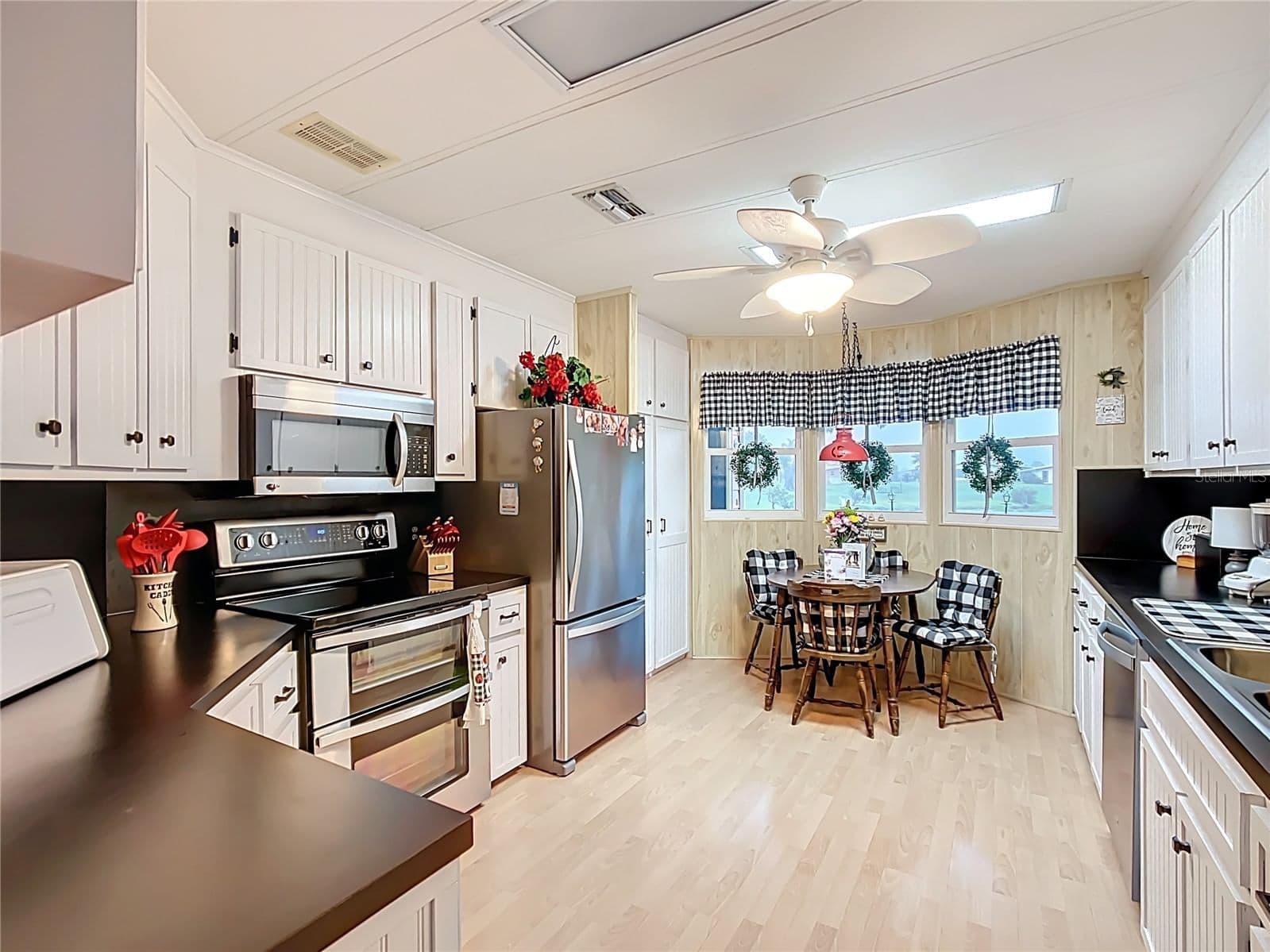 Photo 5 of 6044 GRAND OAKS