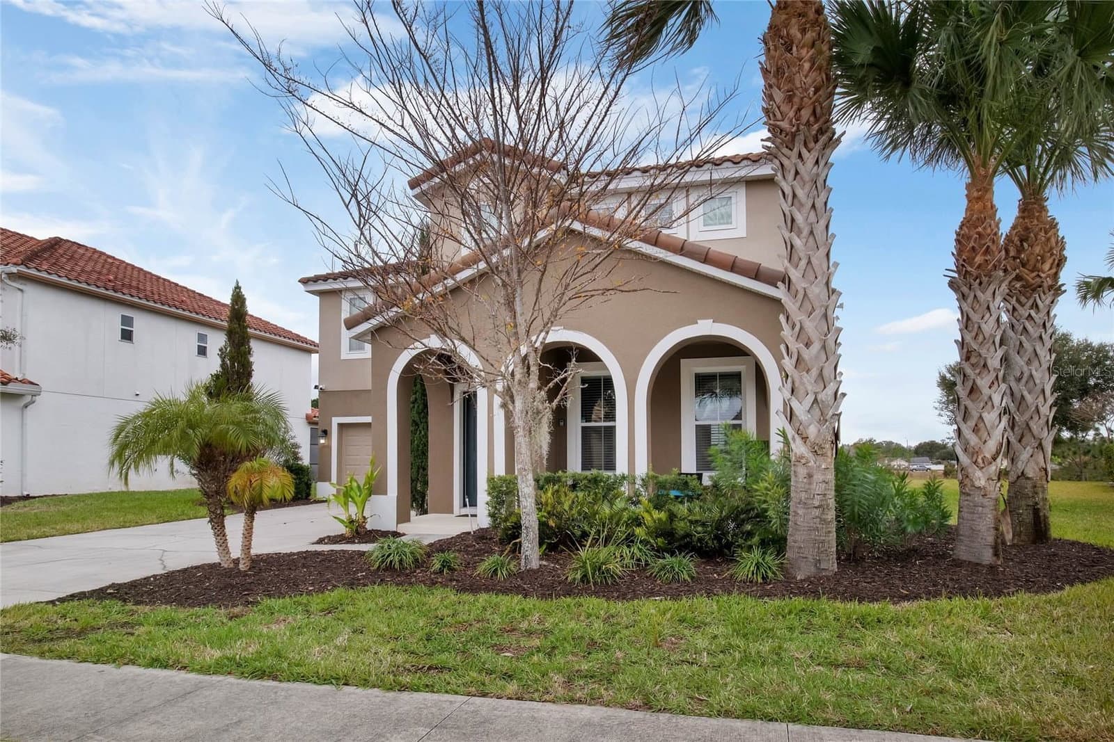 4103 OAKTREE