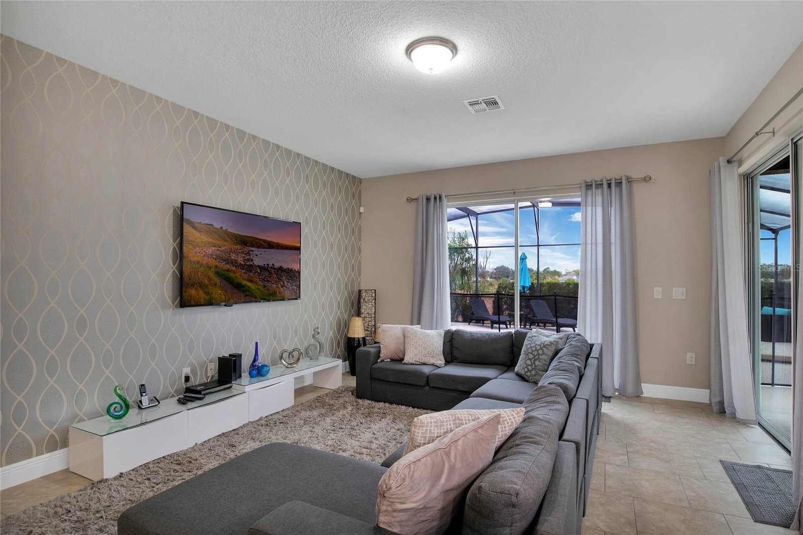 Photo 5 of 4103 OAKTREE