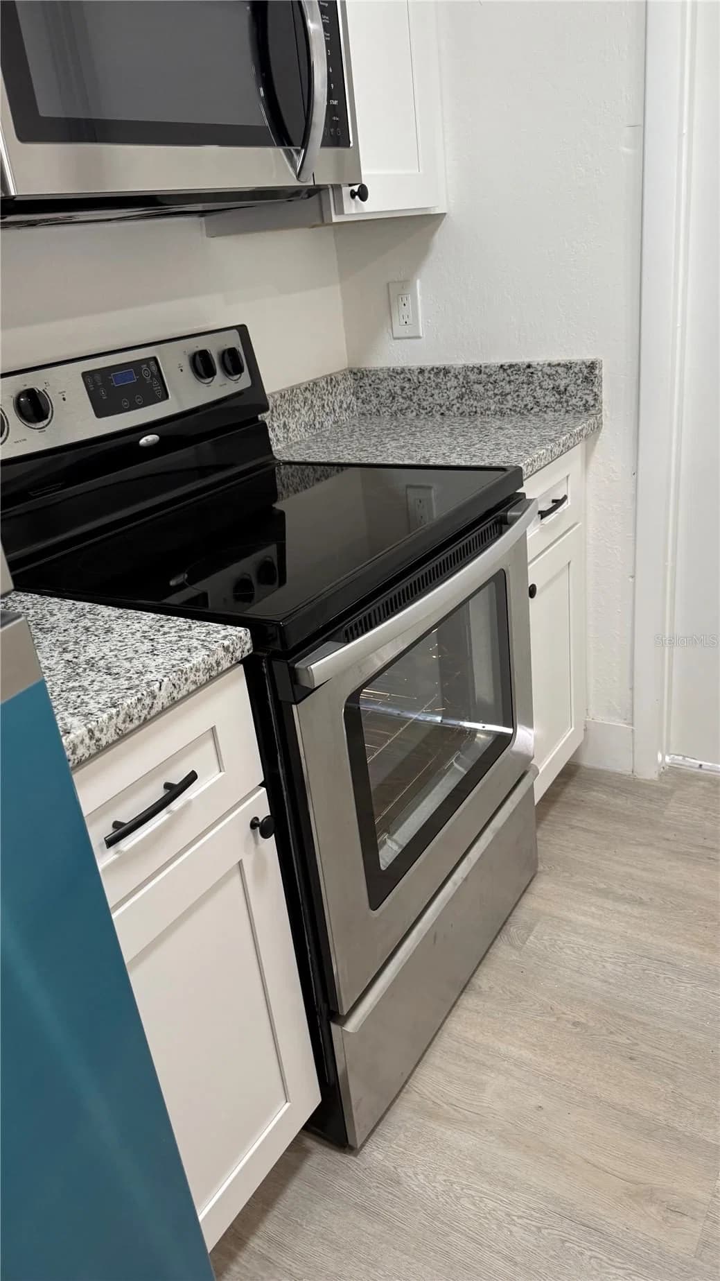 Photo 5 of 1227 W WATERVIEW Boulevard