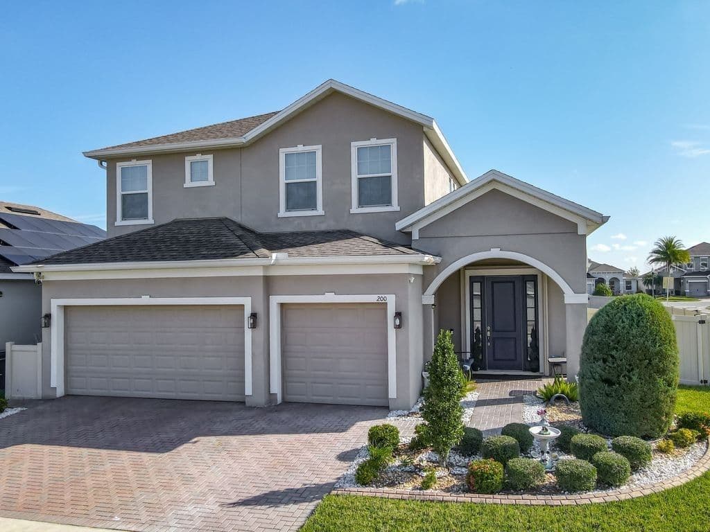 200 TRINITY RIDGE