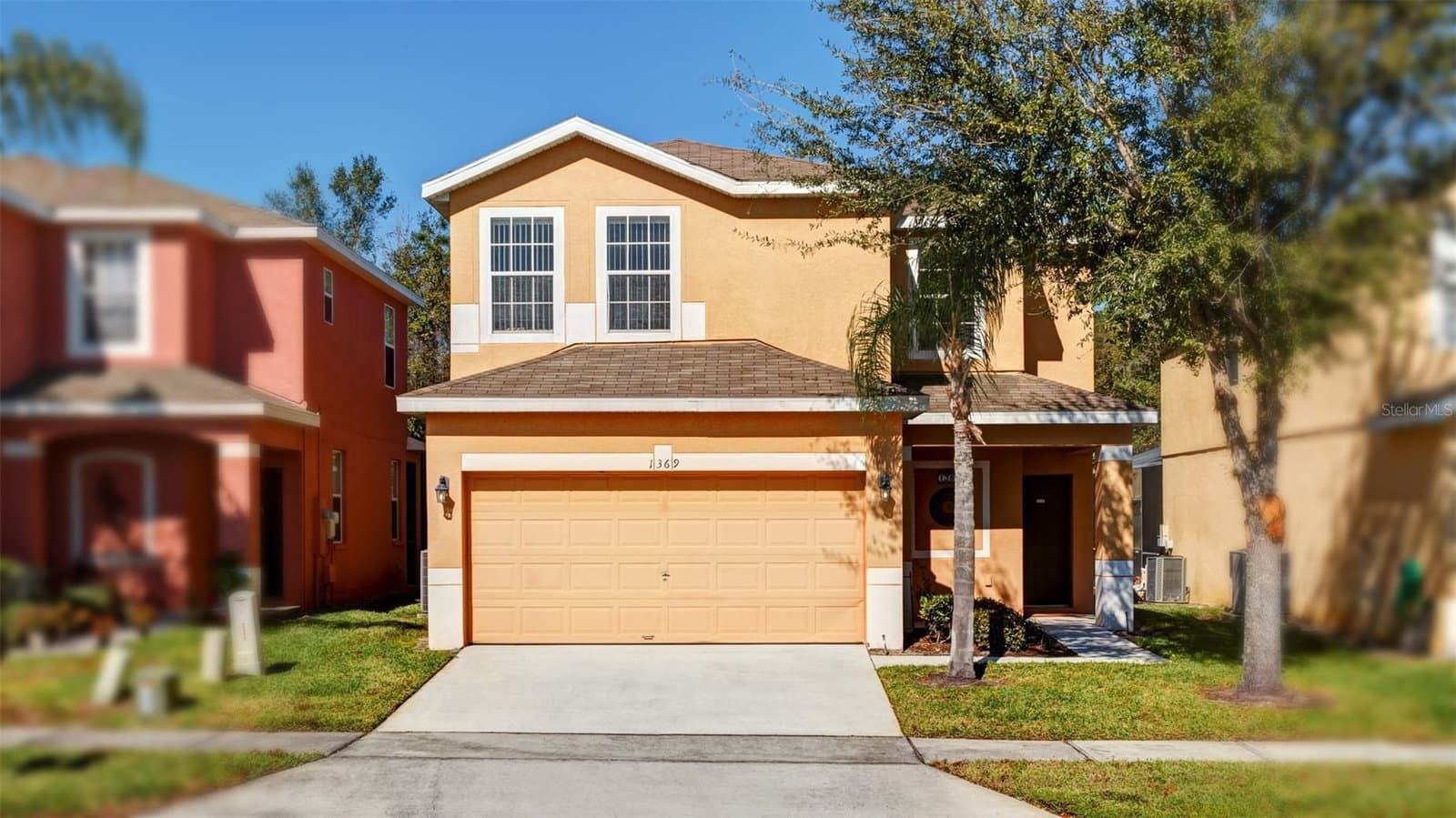 1369 ROYAL RIDGE