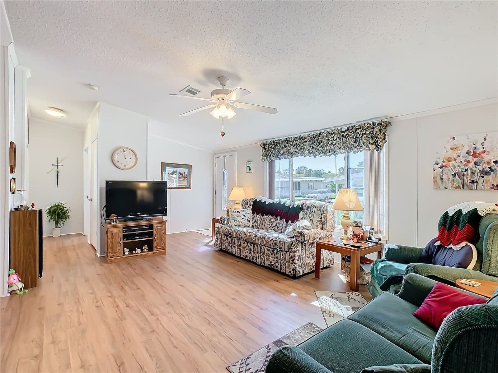 157 ORANGEWOOD