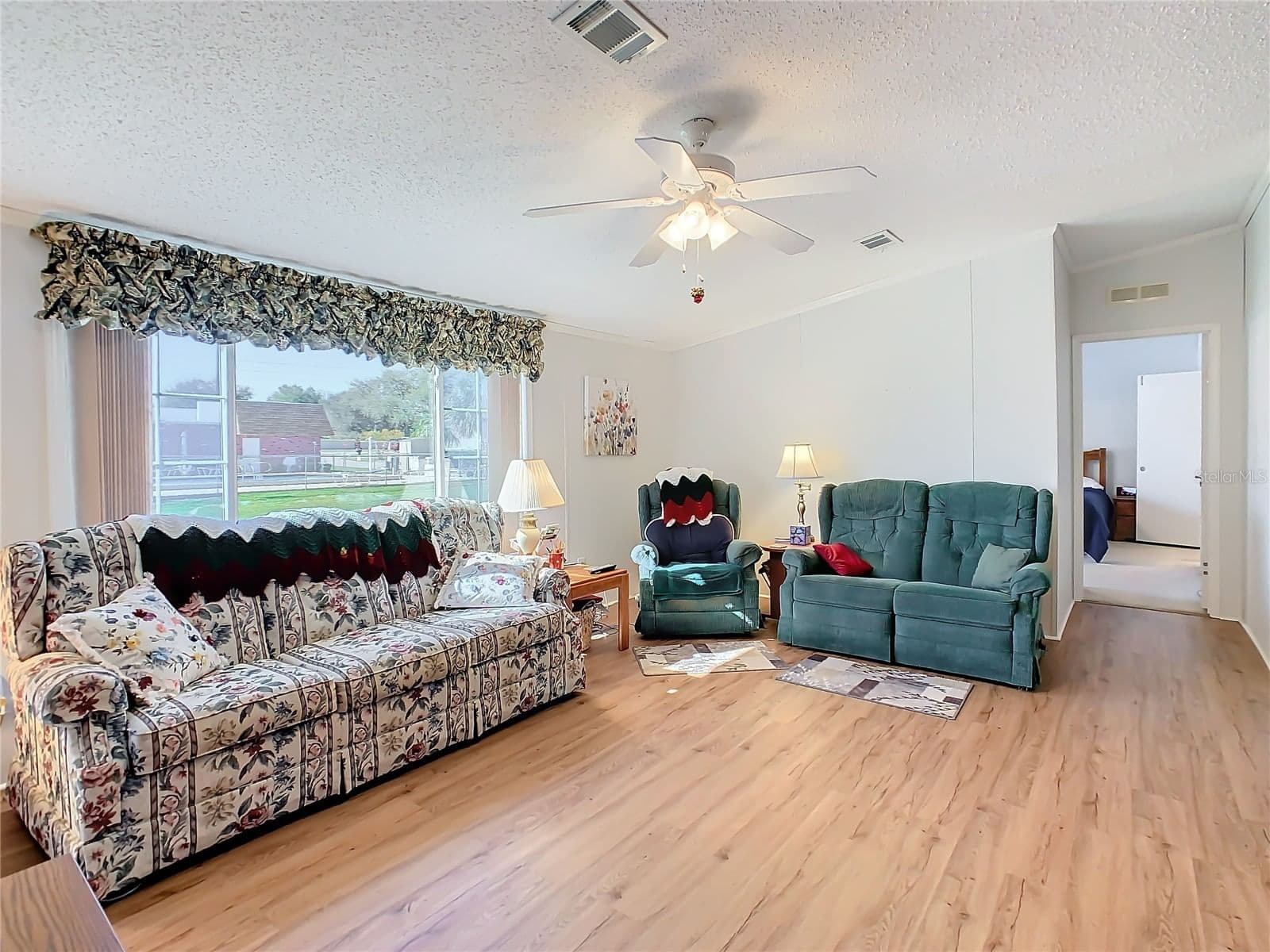 Photo 4 of 157 ORANGEWOOD
