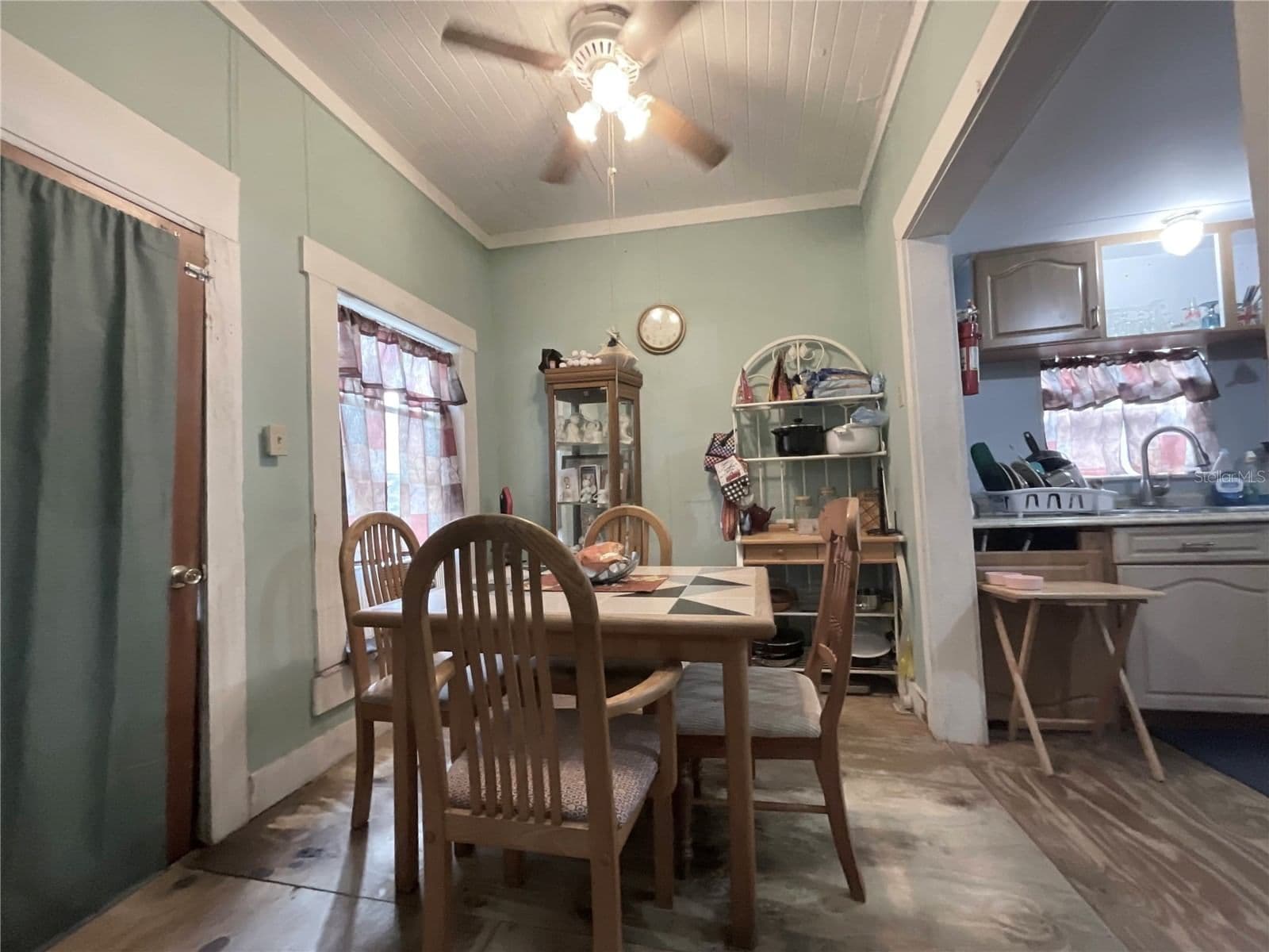 Photo 4 of 1701 SANFORD