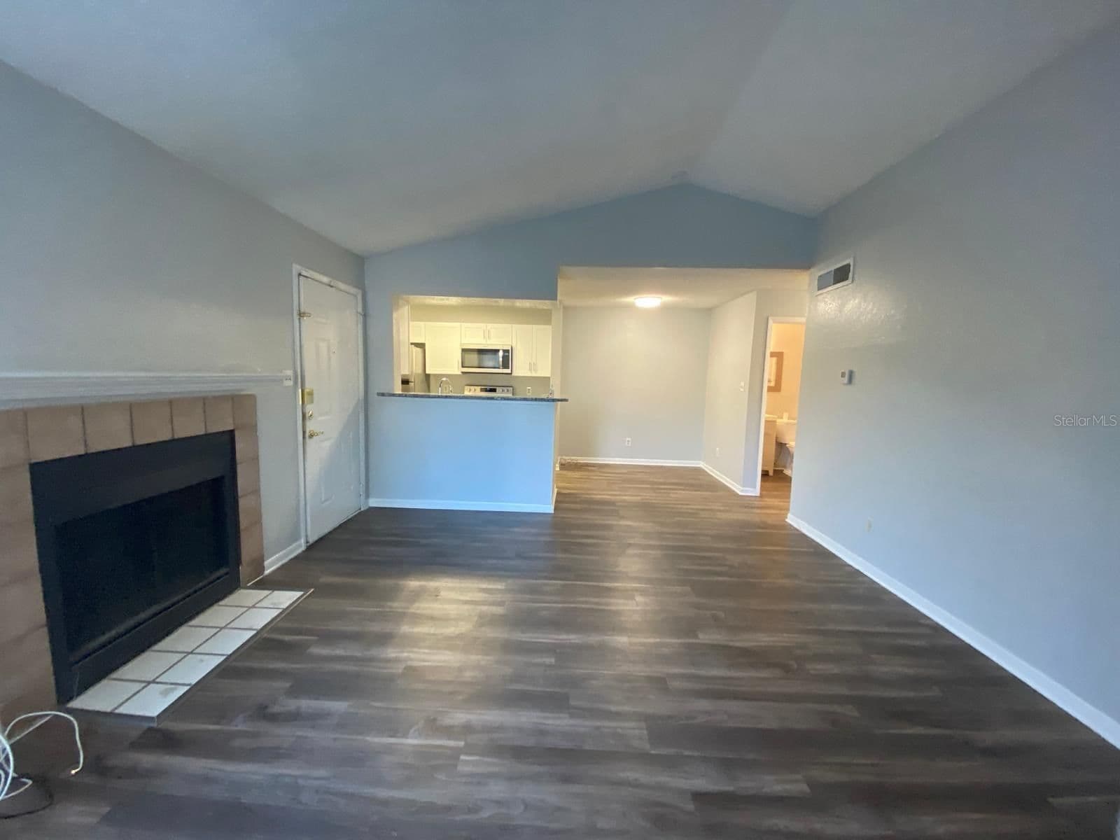 4400 THORNBRIAR