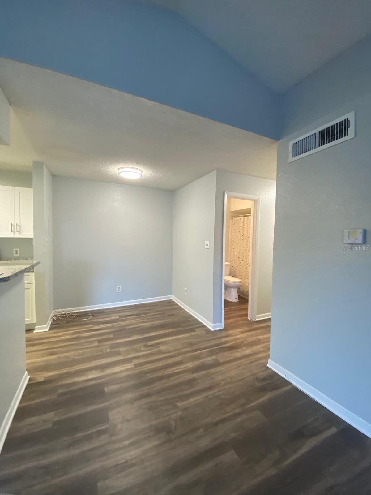 Photo 4 of 4400 THORNBRIAR