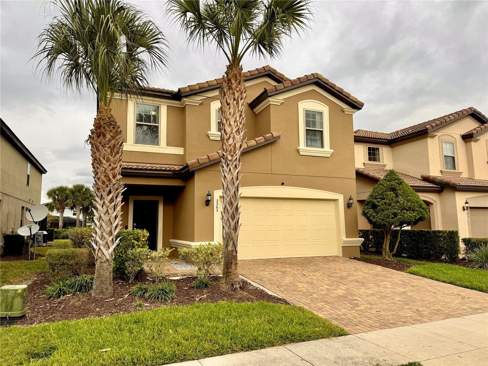 5565 MISTY OAK