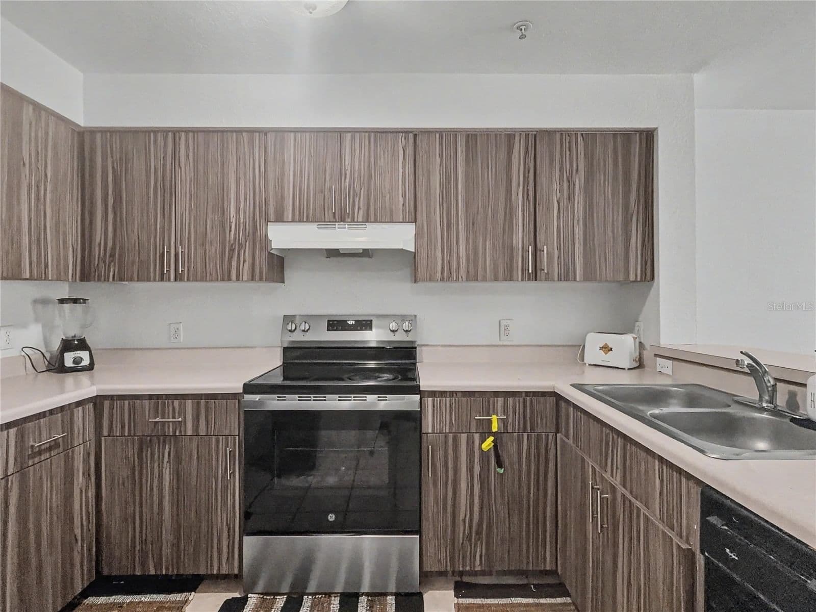 14049 FAIRWAY ISLAND