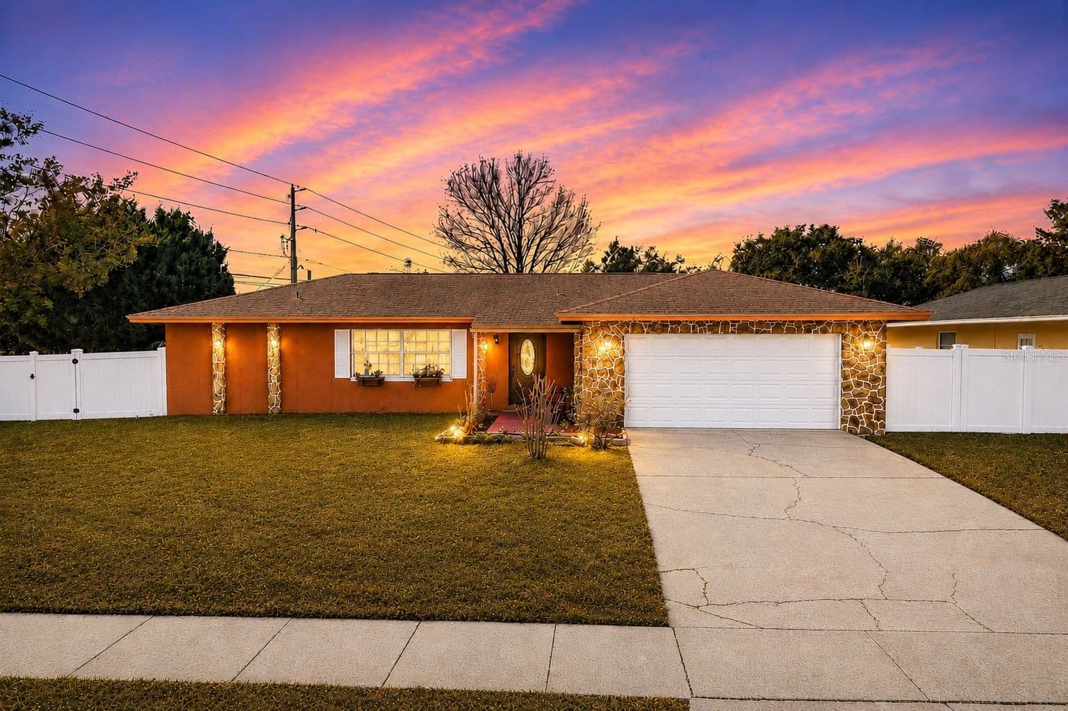 7002 CRESTLAKE