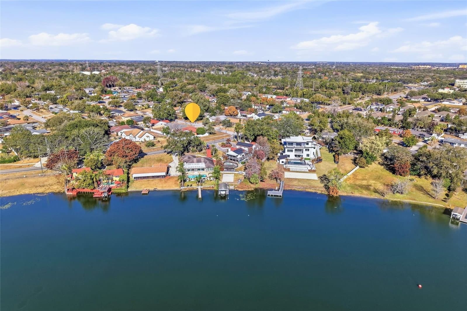 Photo 4 of 7002 CRESTLAKE