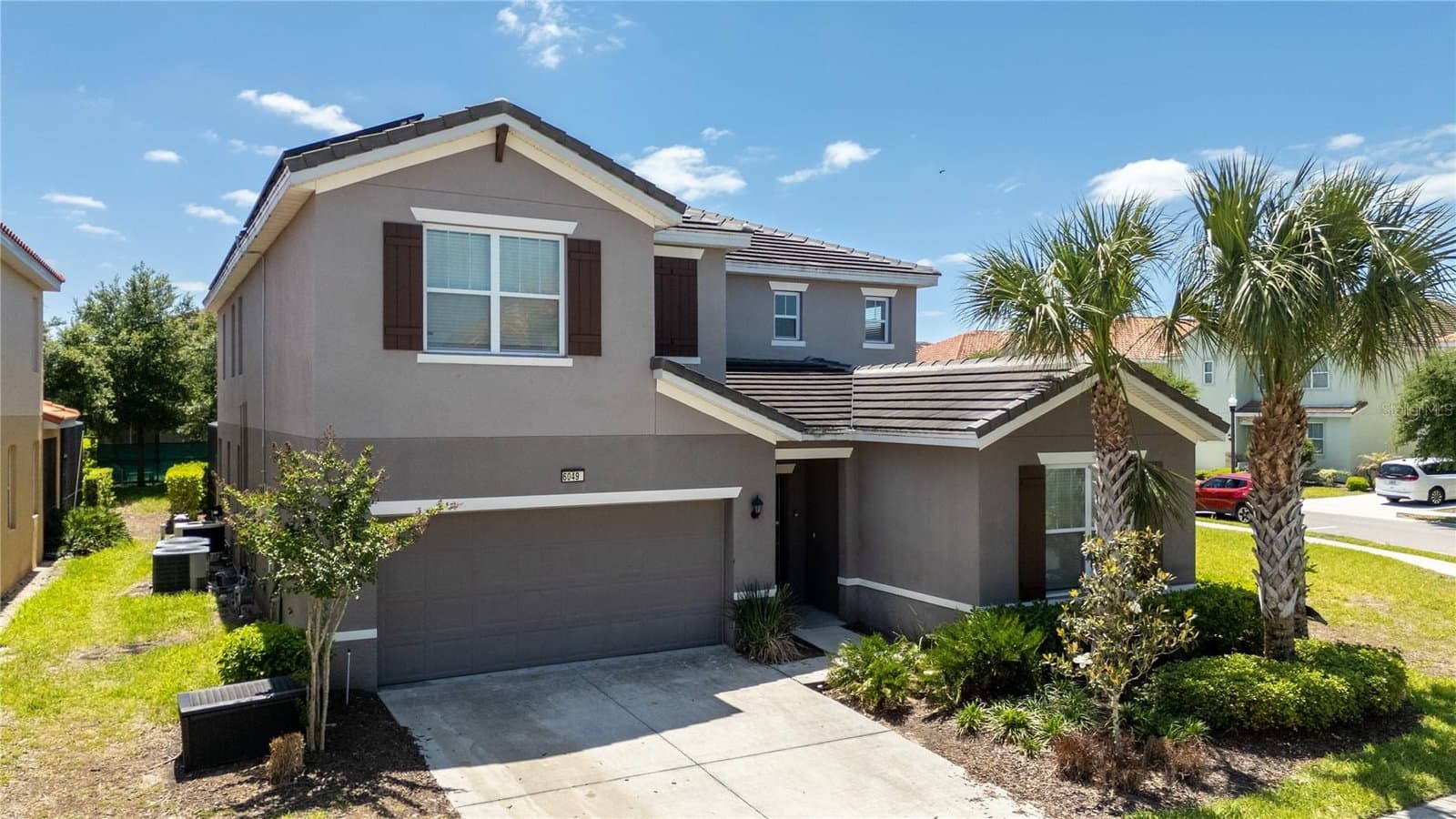 6049 BROAD OAK