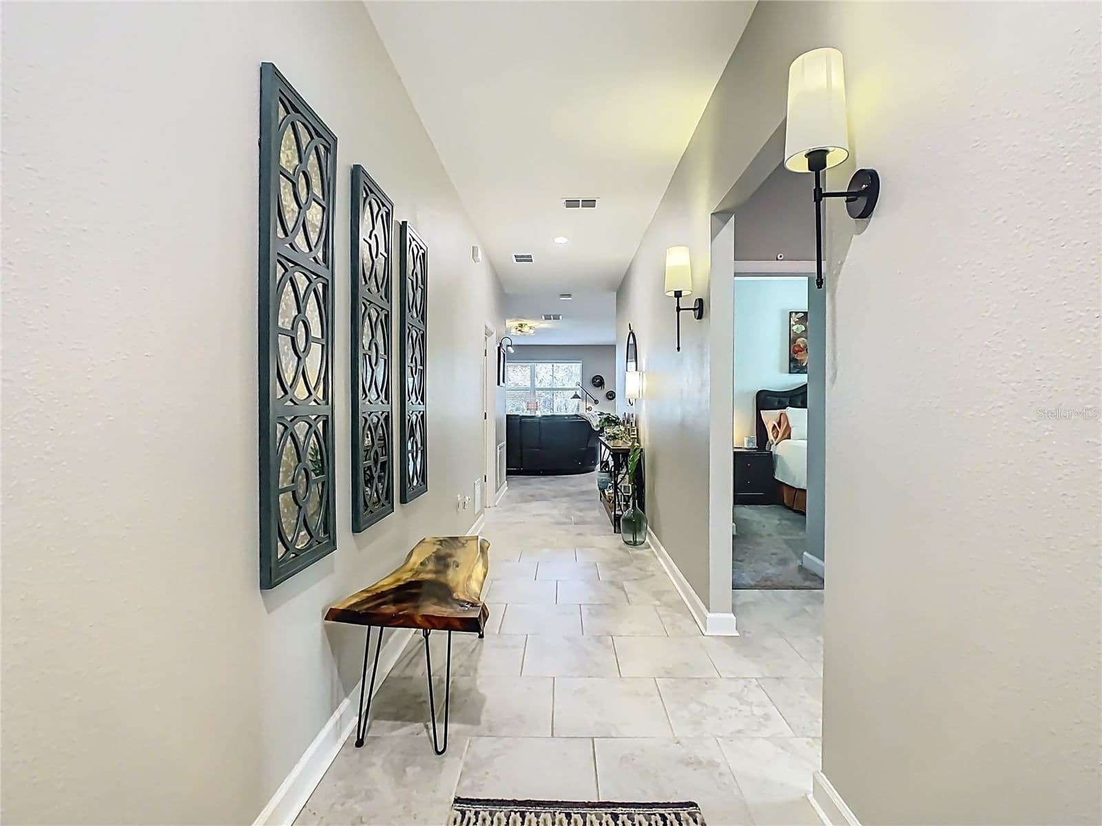 1055 OAK BLUFF