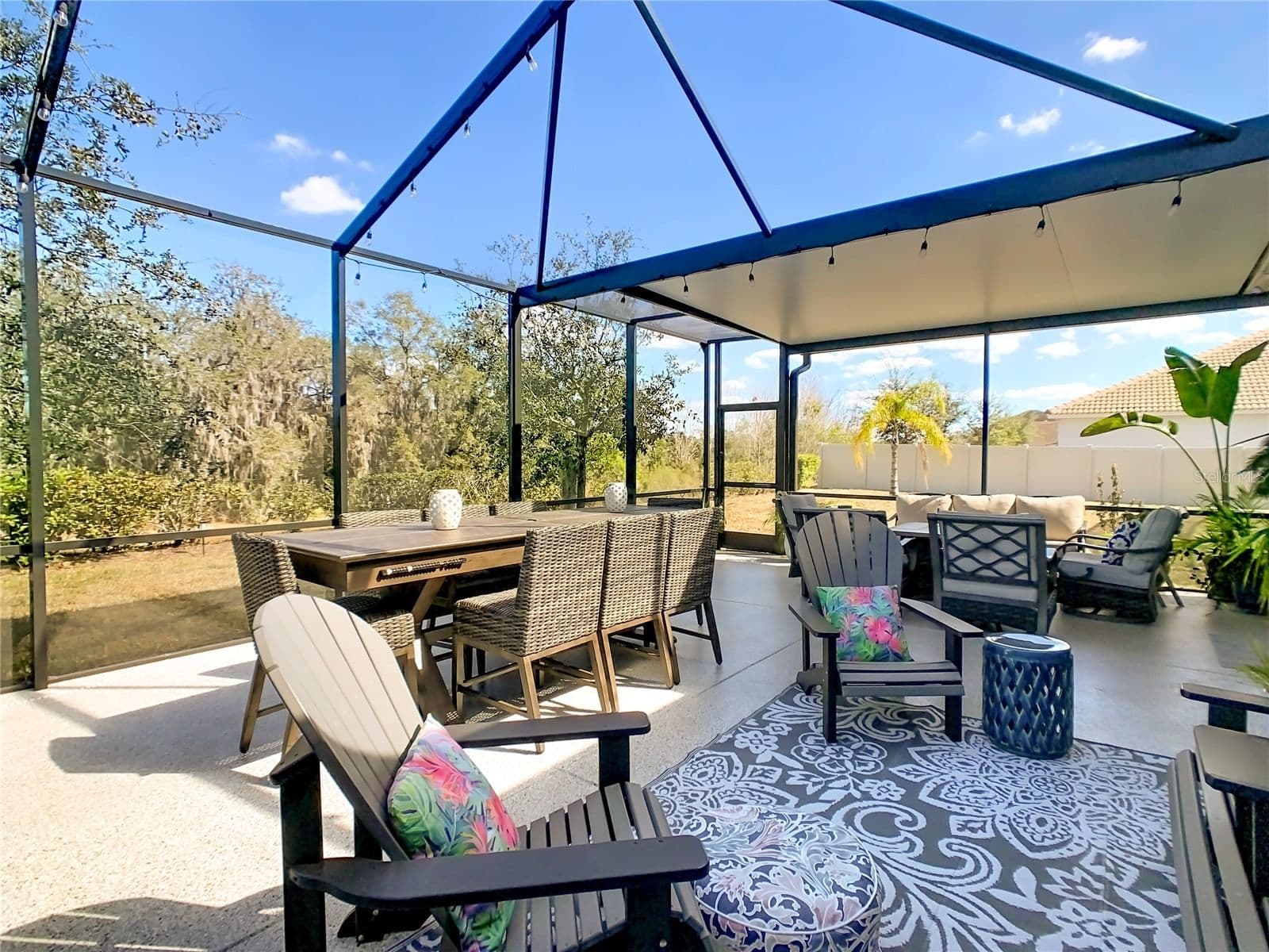 Photo 5 of 1055 OAK BLUFF
