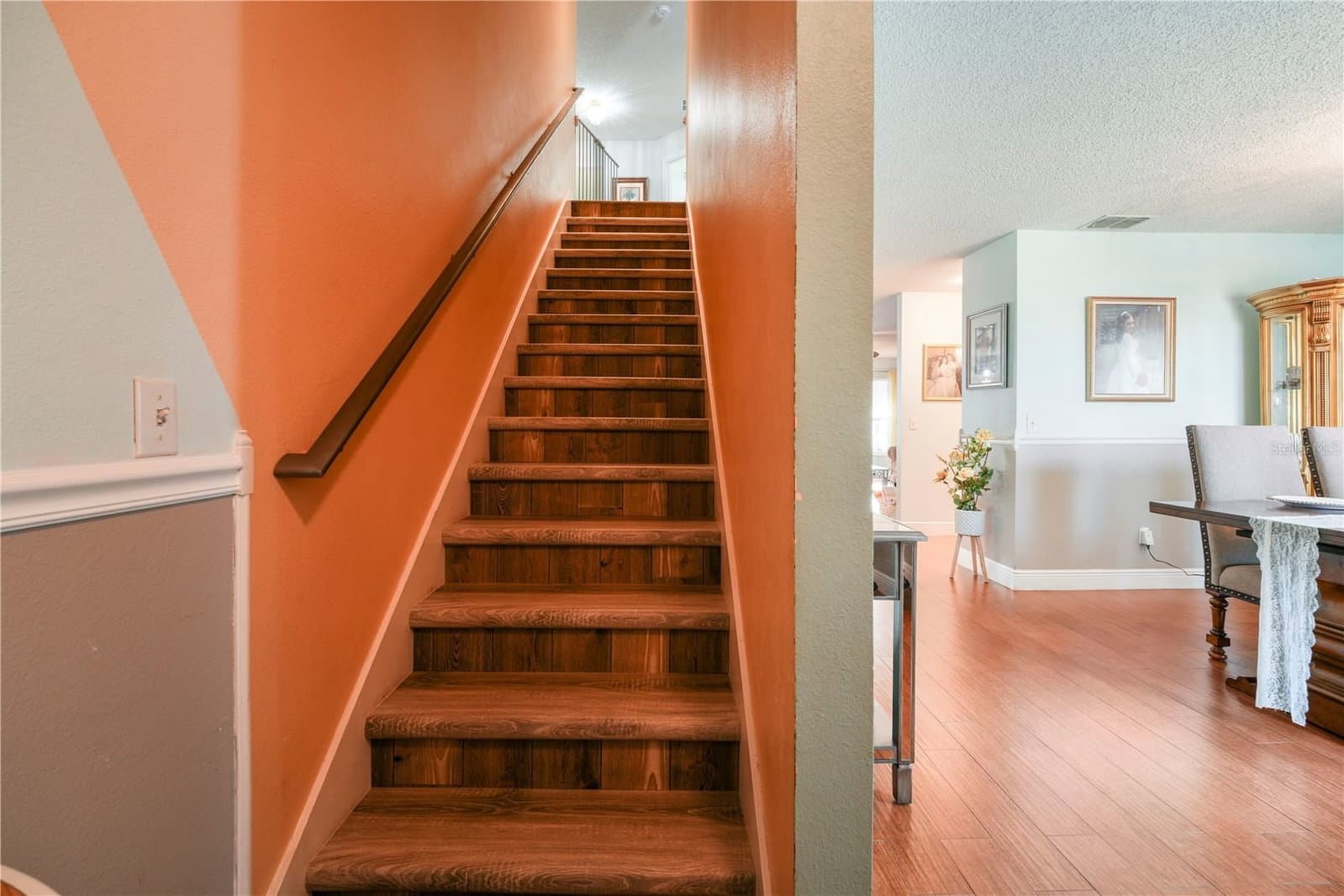 Photo 5 of 709 CLIFTON HILLS