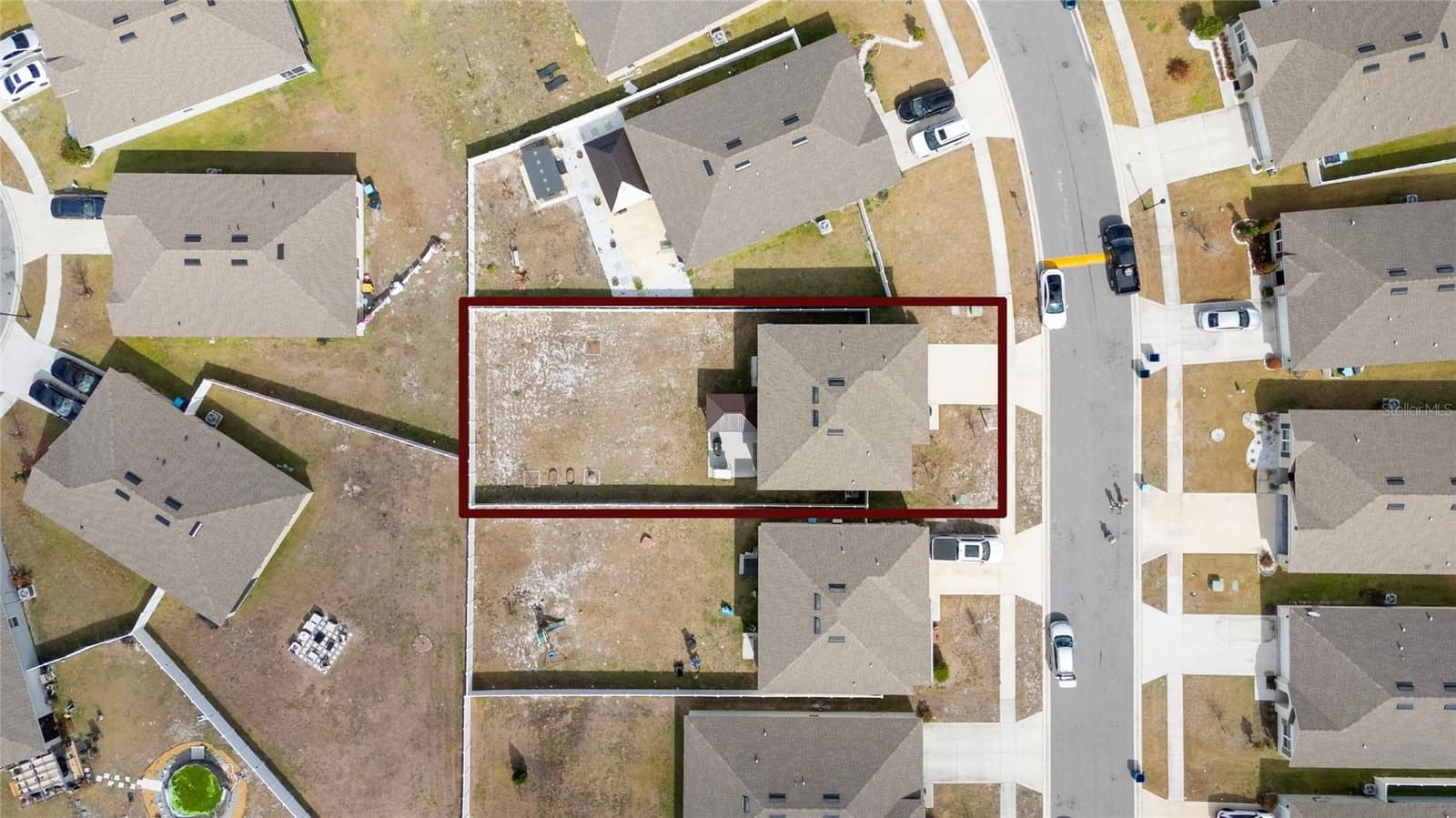 Photo 4 of 740 SQUIRES GROVE