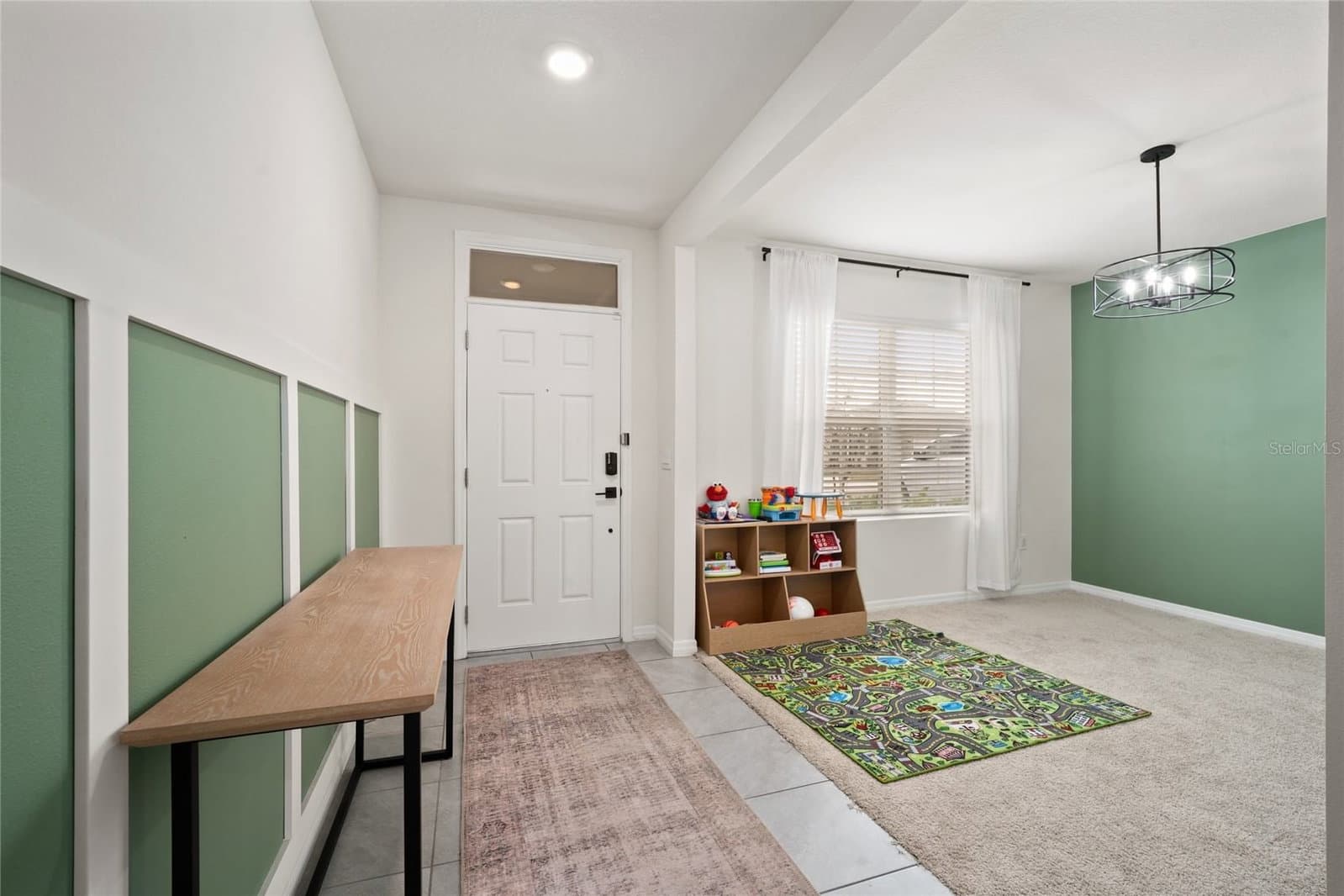 Photo 5 of 740 SQUIRES GROVE