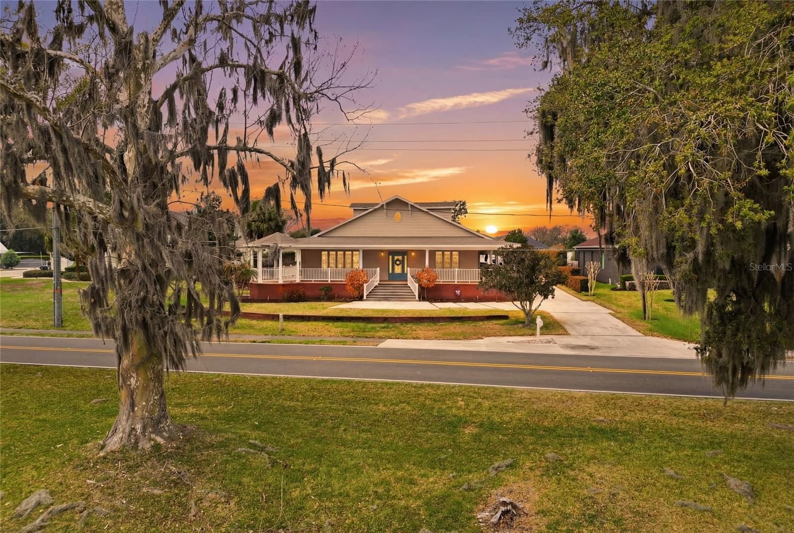 2128 LAKE ARIANA