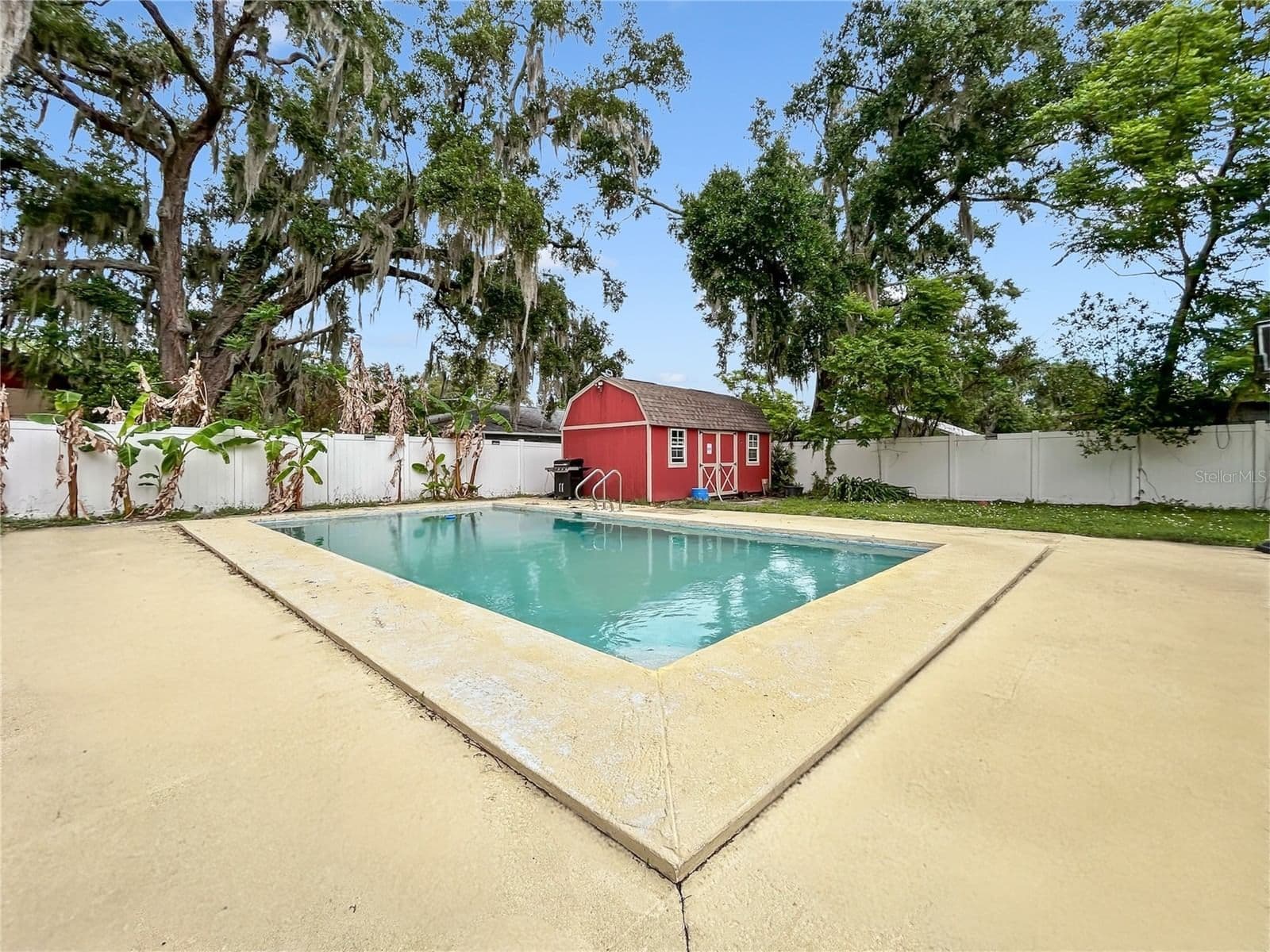 525 AVENUE A