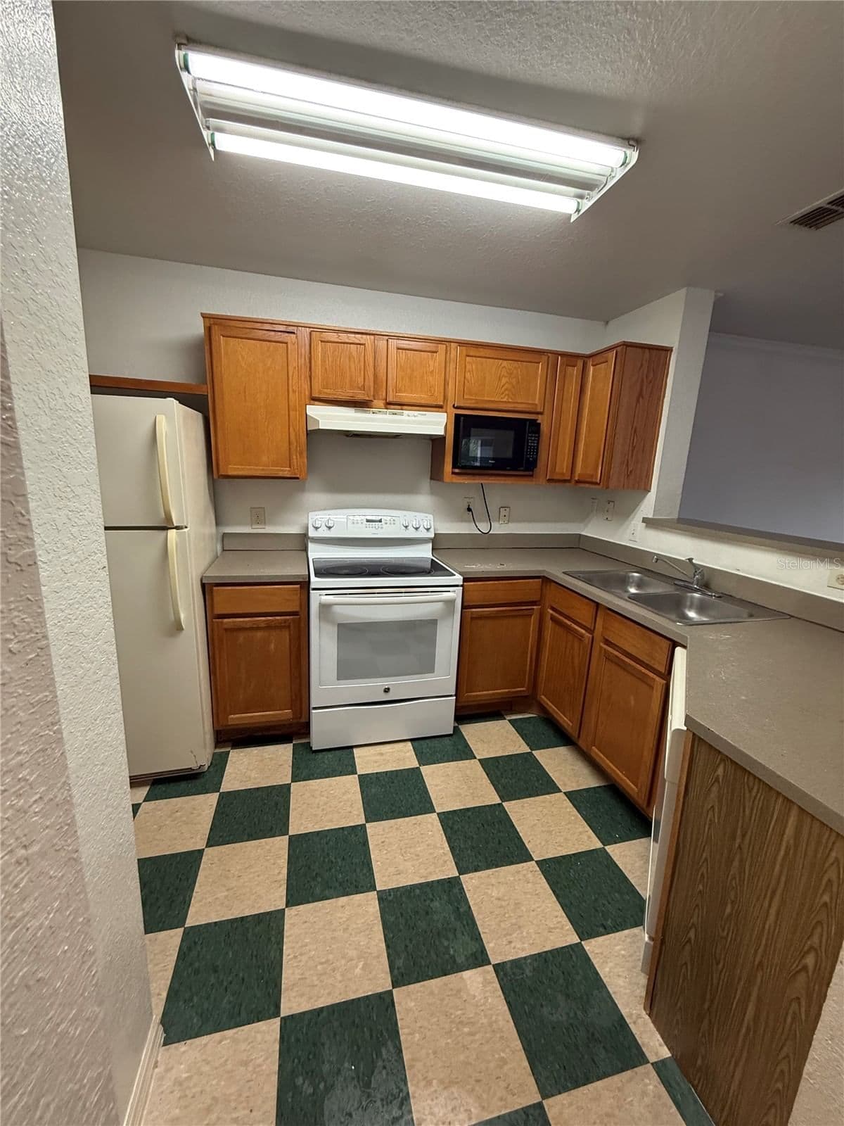 3712 CASTLE PINES