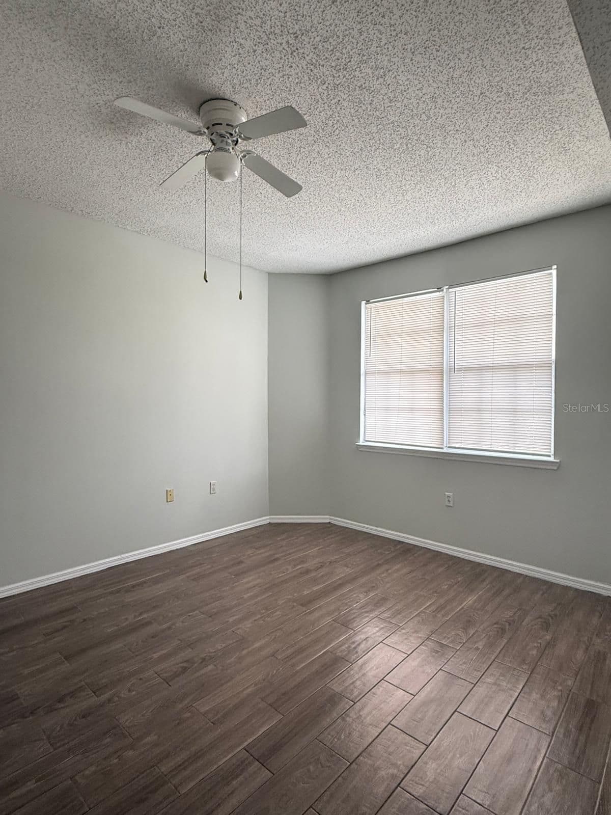 Photo 4 of 10831 WINDSOR WALK