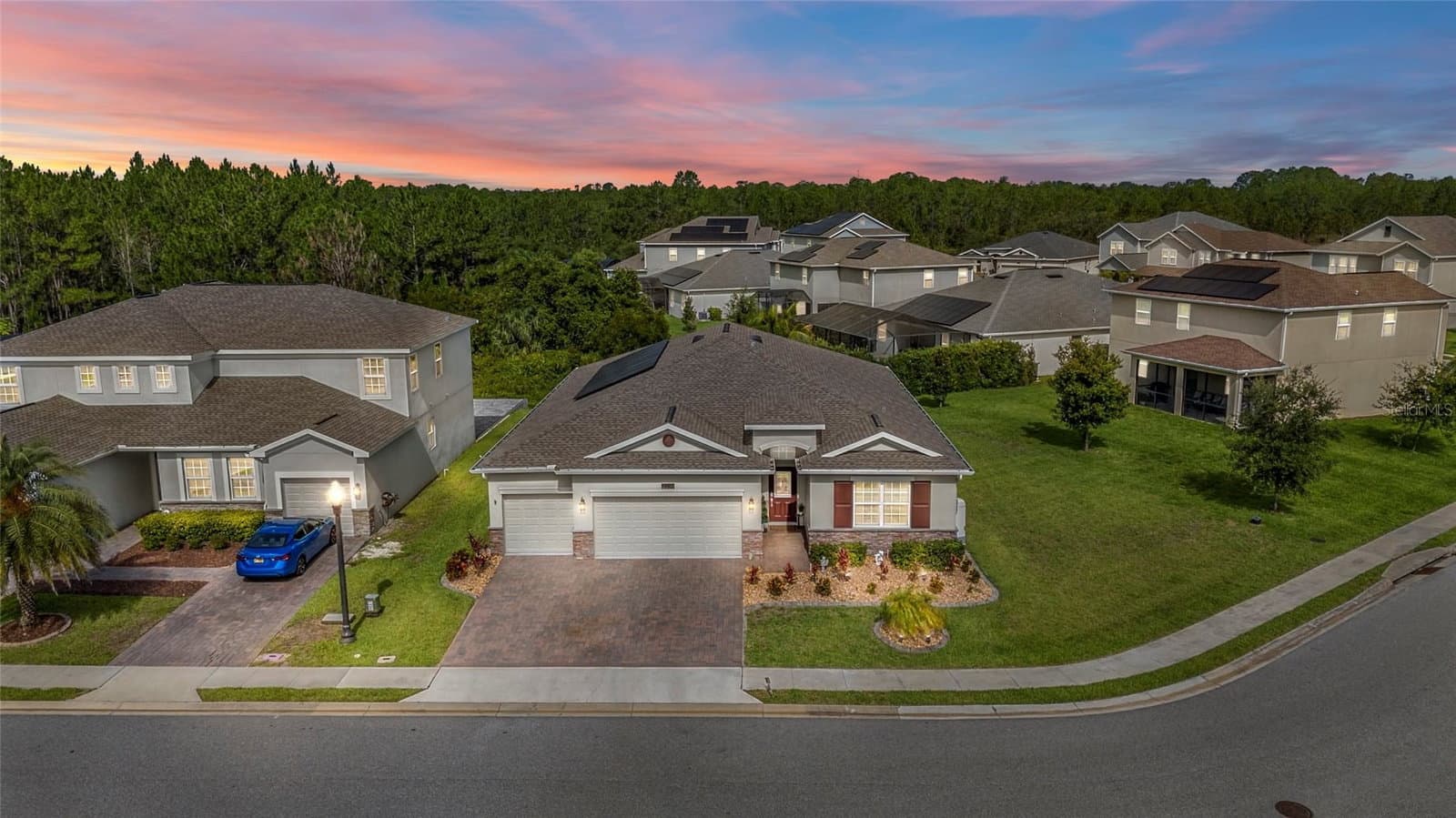 2215 CAMDEN PARK