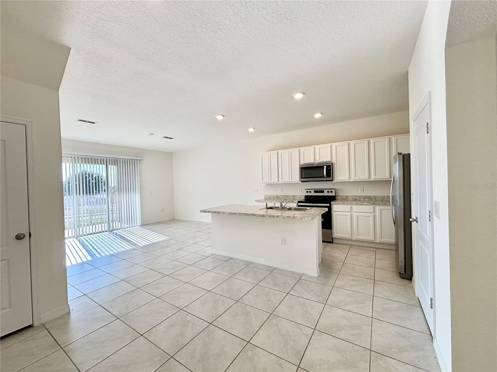 Photo 4 of 401 FELTRIM RESERVE