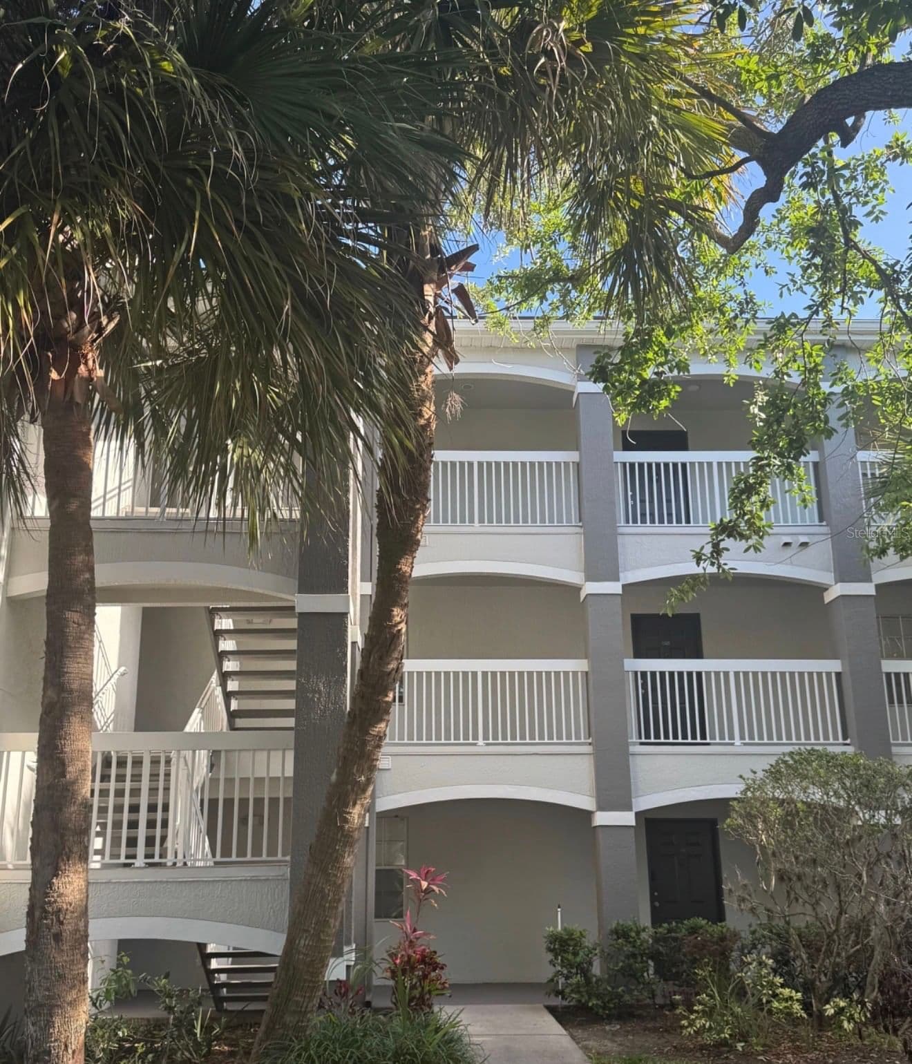 13953 FAIRWAY ISLAND