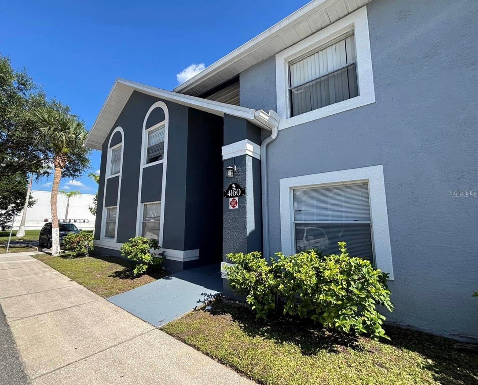 4160 PERSHING POINTE