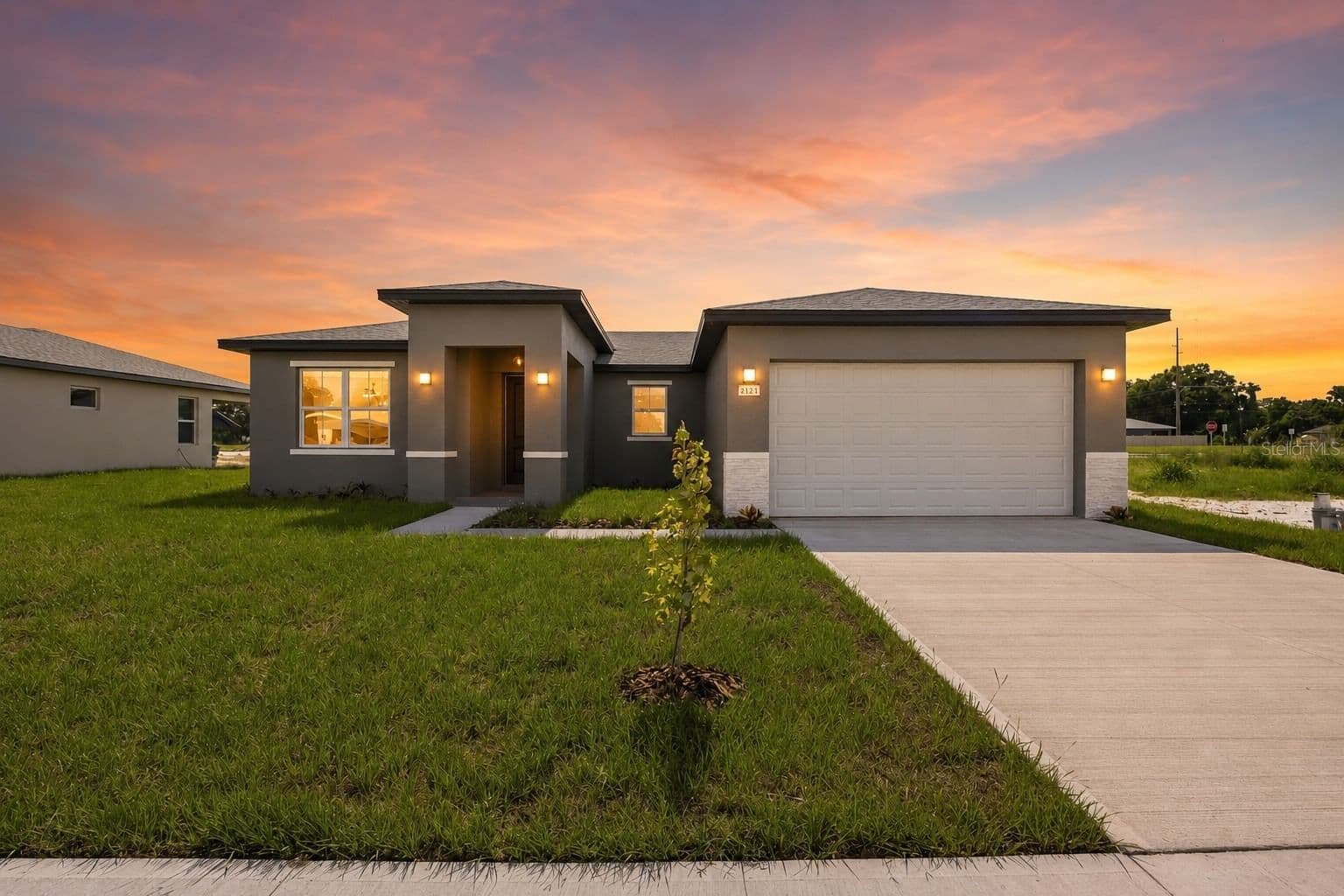 2121 RIVER HAWK