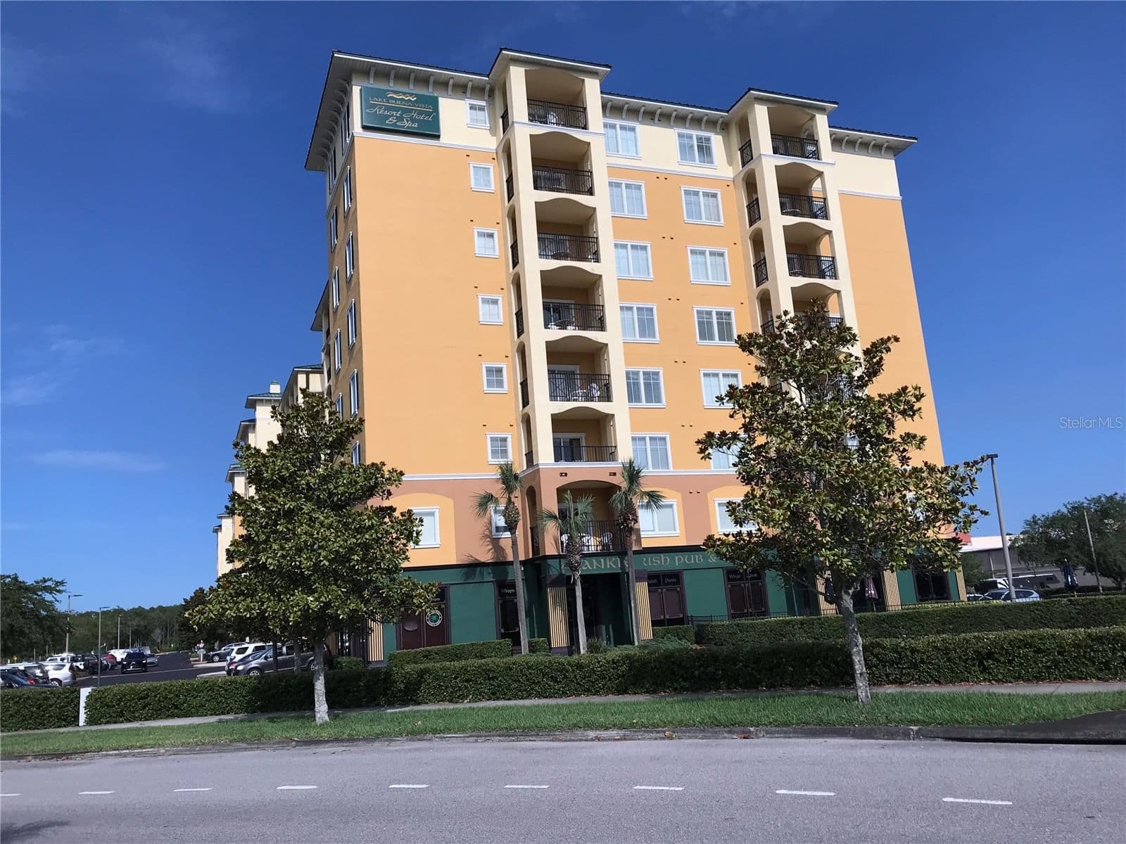 8112 POINCIANA