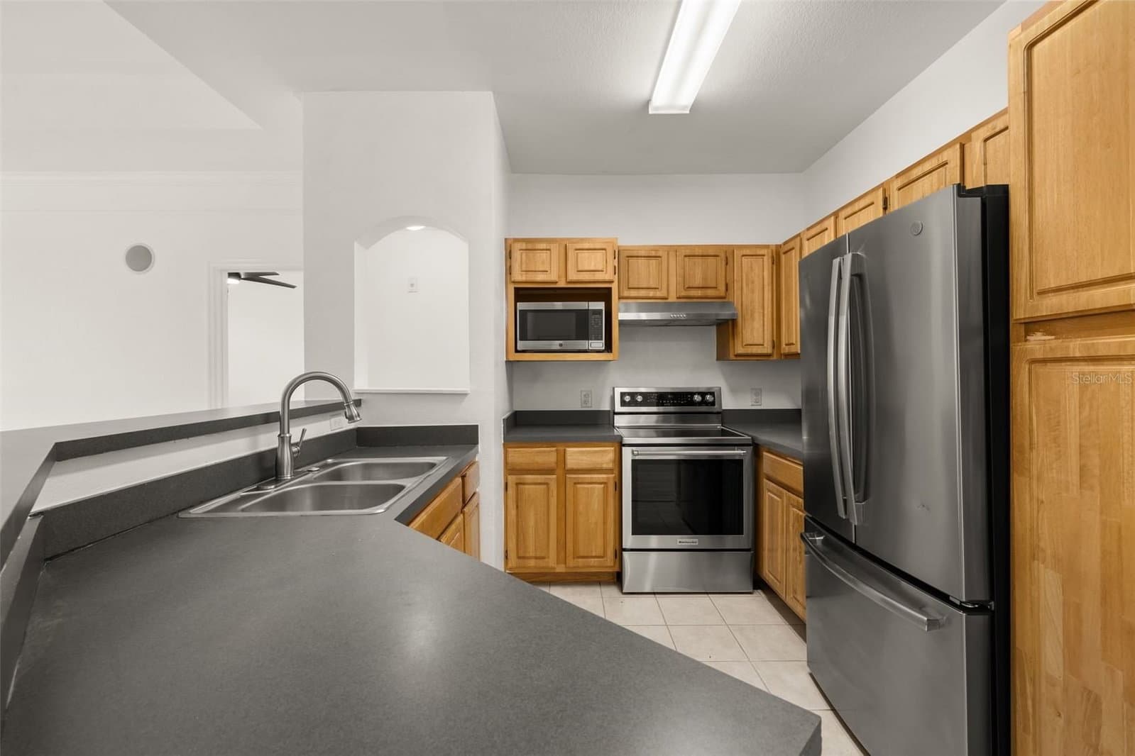 Photo 5 of 3315 PARKCHESTER SQUARE