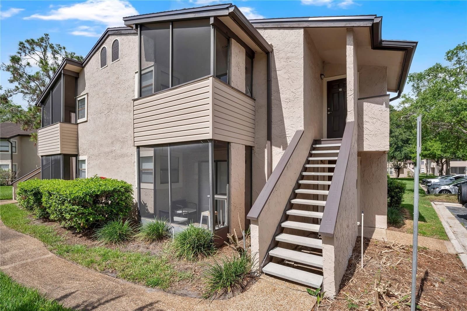 2923 ANTIQUE OAKS