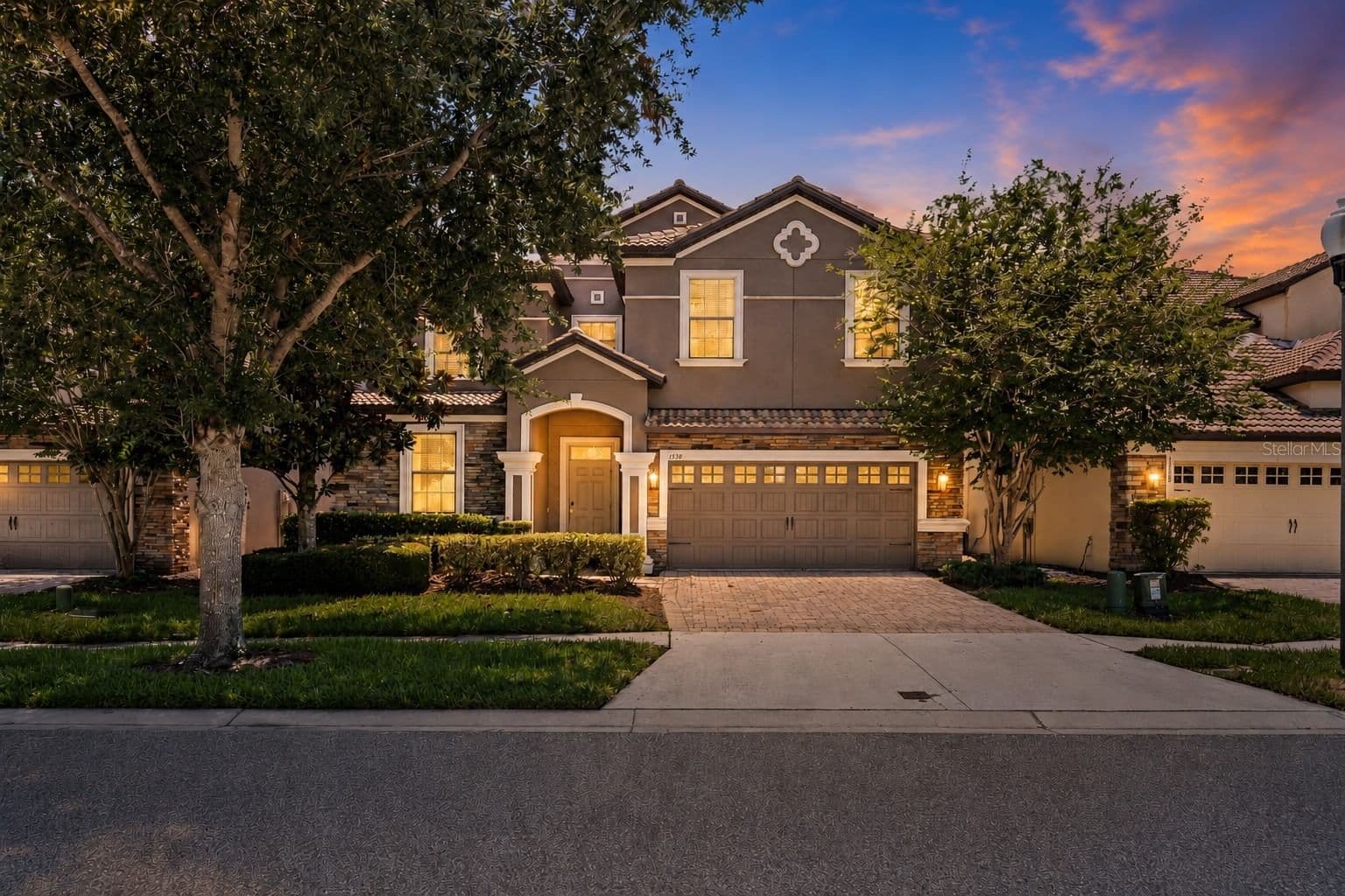 1530 MOON VALLEY