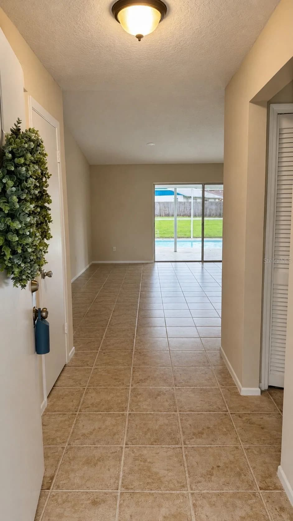 Photo 5 of 2658 CERAM Avenue