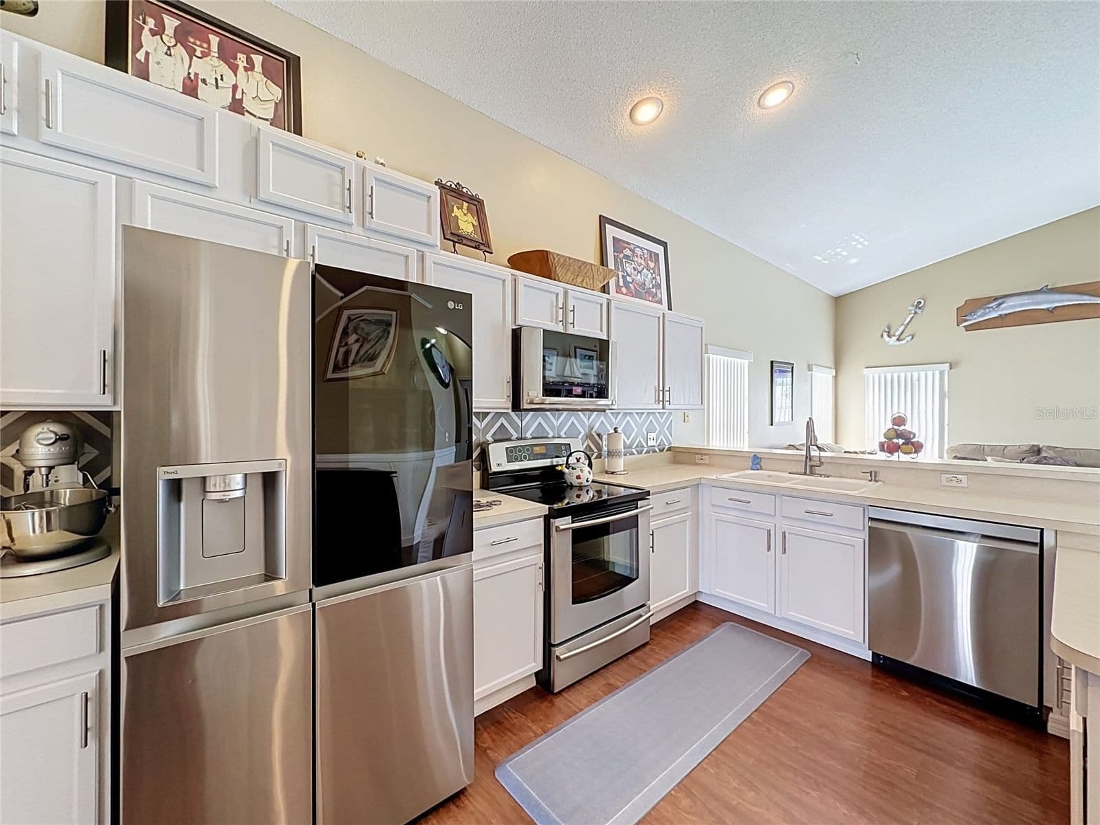 208 CASTLEMAIN