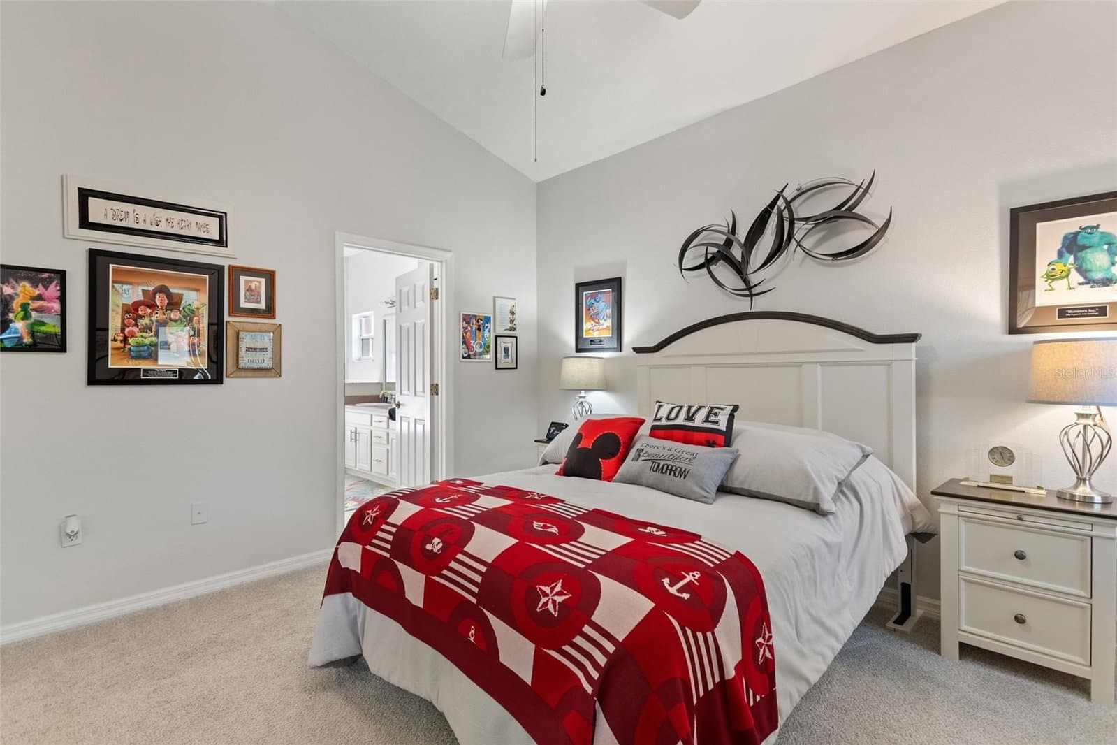 Photo 5 of 215 FITZGERALD LN