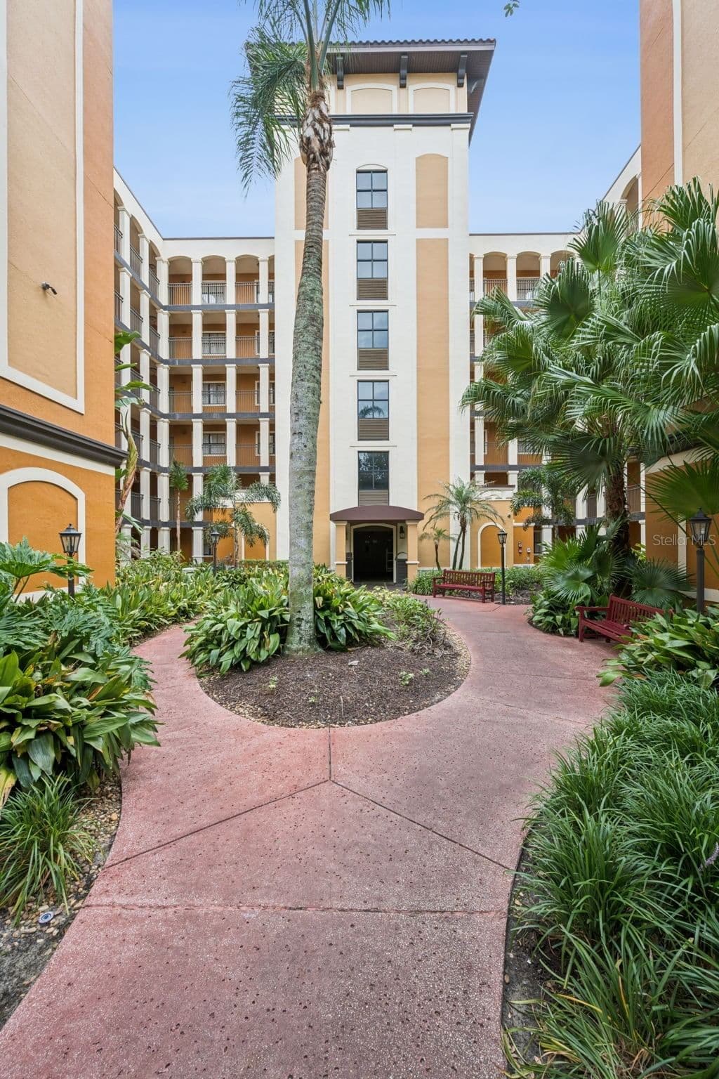 12538 FLORIDAYS RESORT