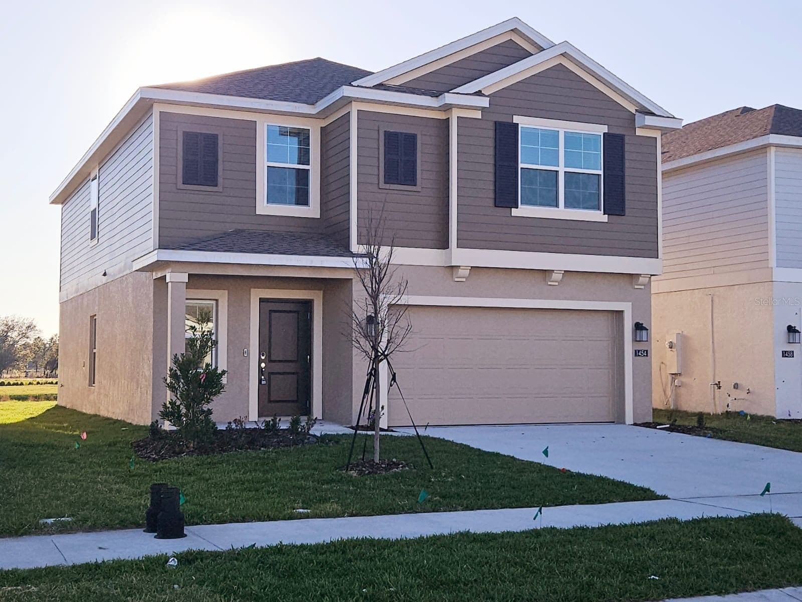 1454 AUSTIN ST