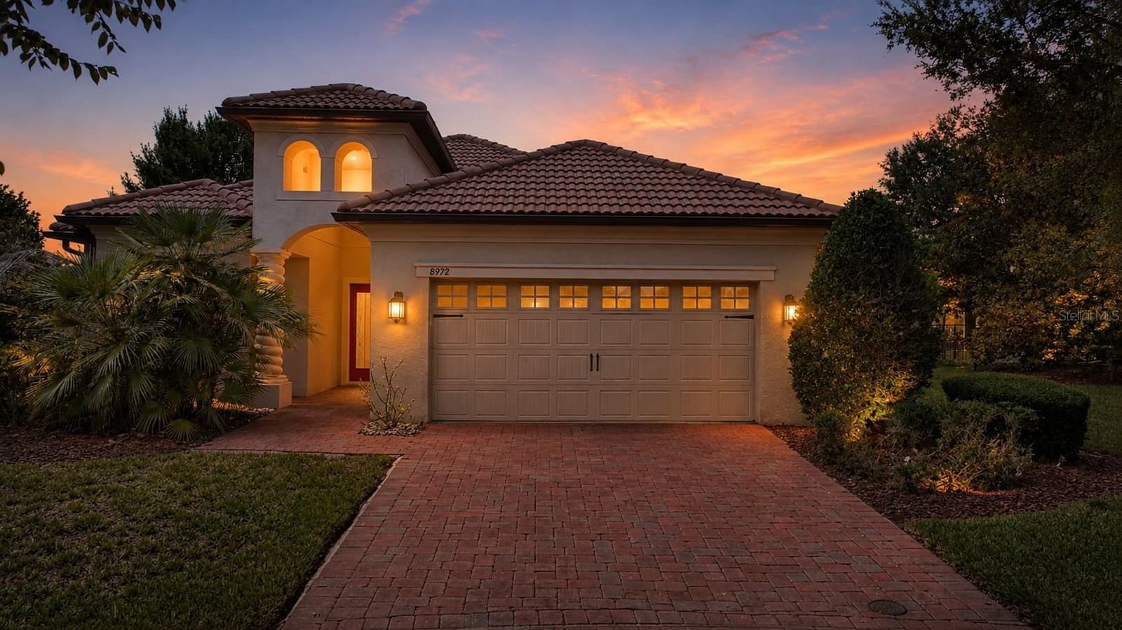 8972 DOVE VALLEY WAY