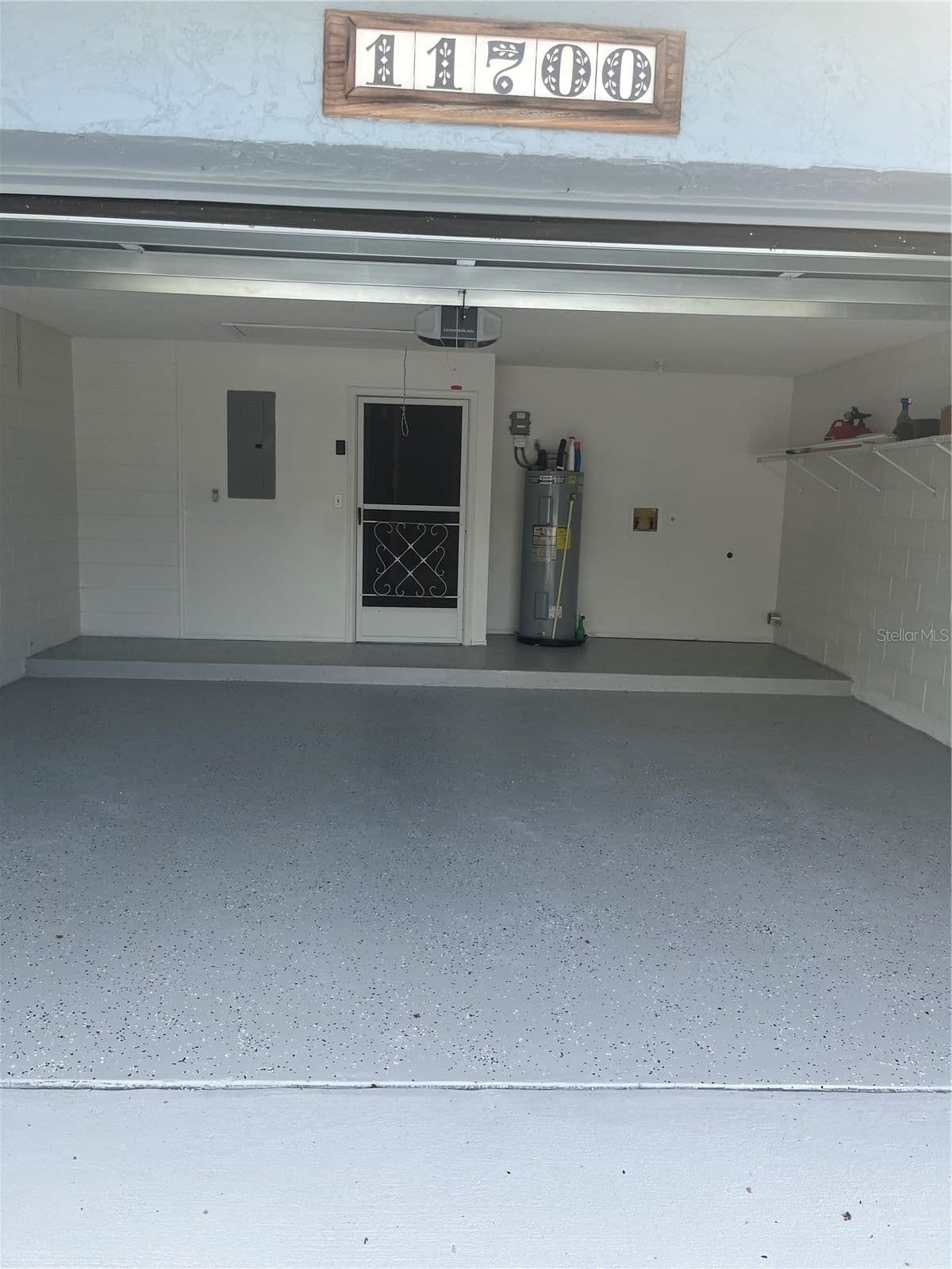 Photo 4 of 11700 MINTO