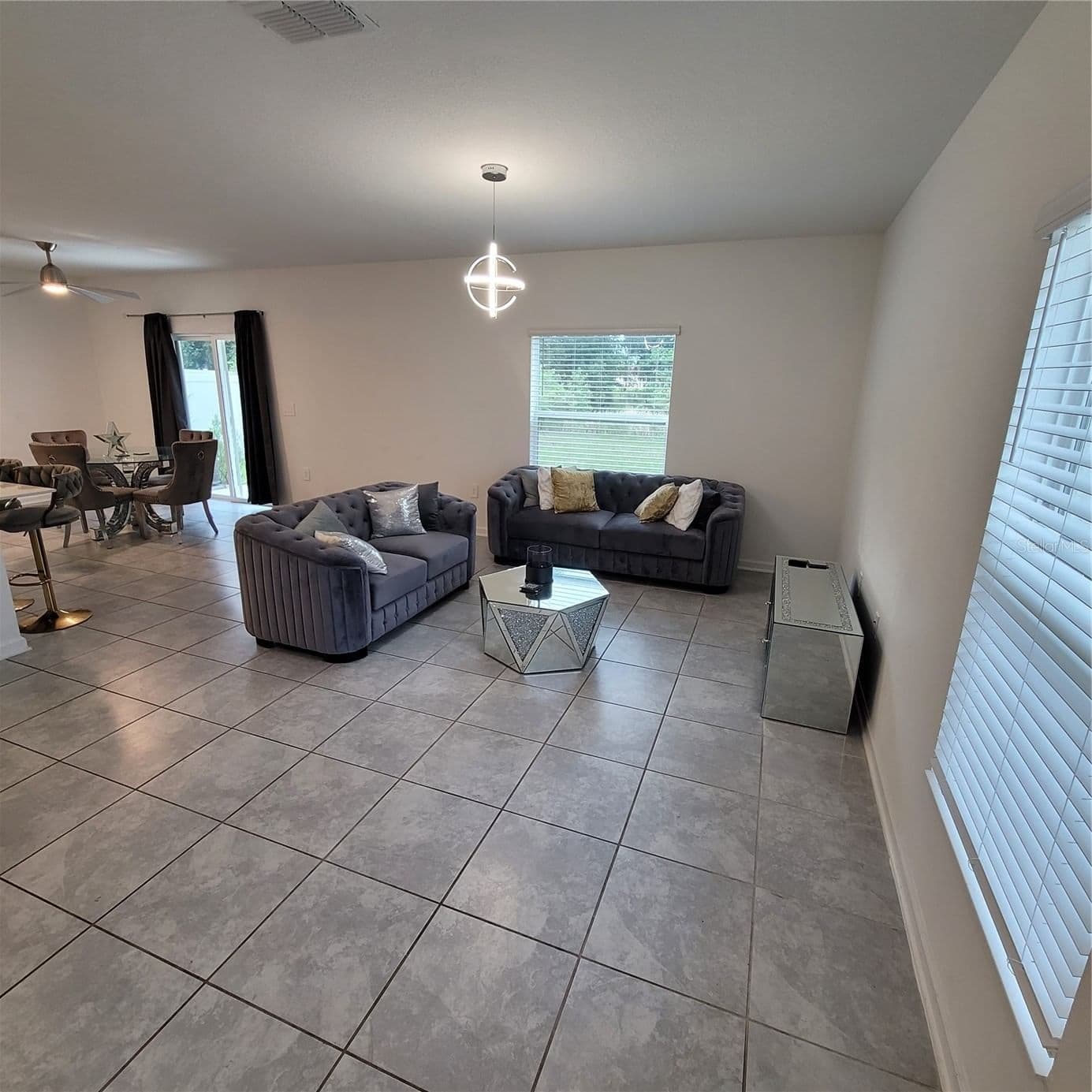 577 BELL PRAIRIE