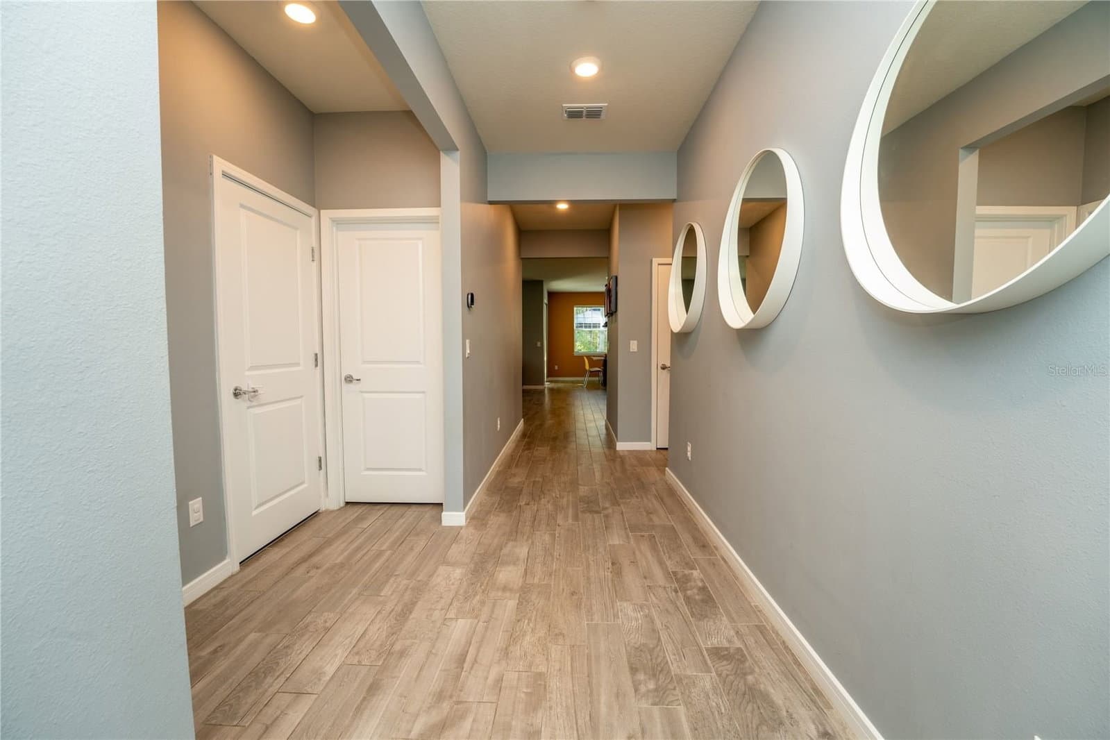 9683 BROWN BURROW