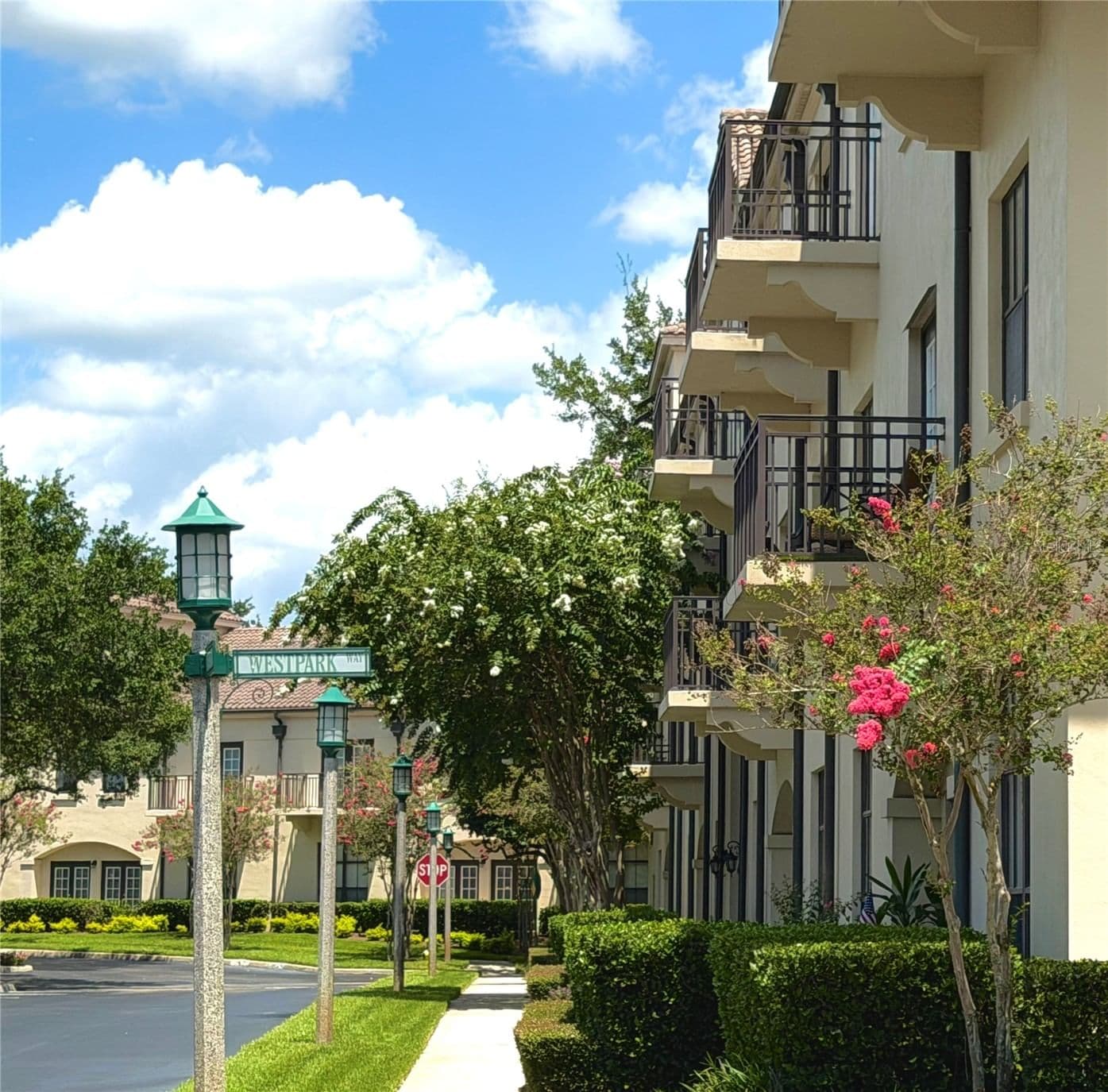 909 WATERSIDE