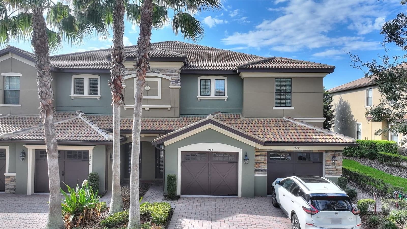 8928 AZALEA SANDS LN