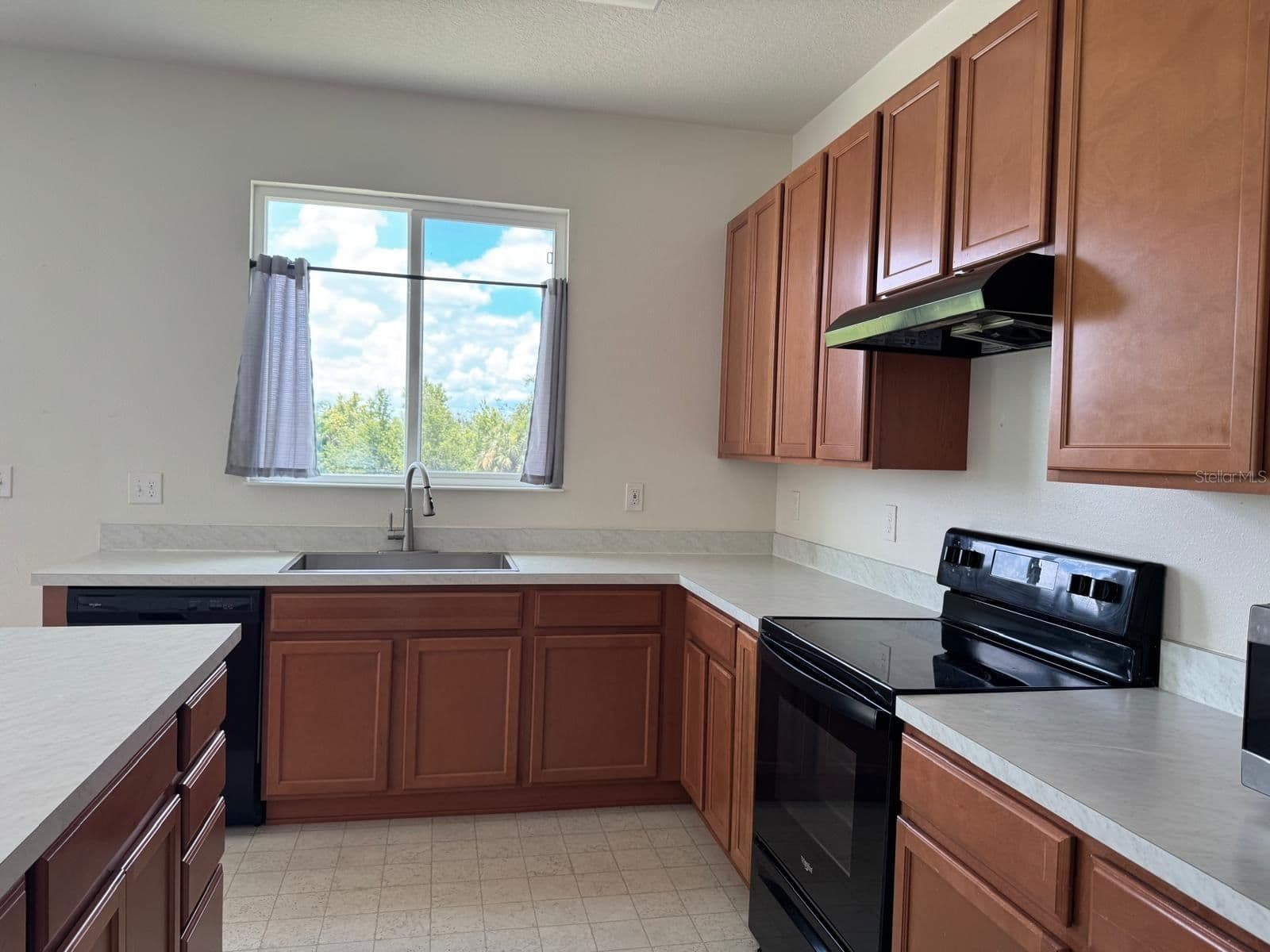 709 SARNER PASS